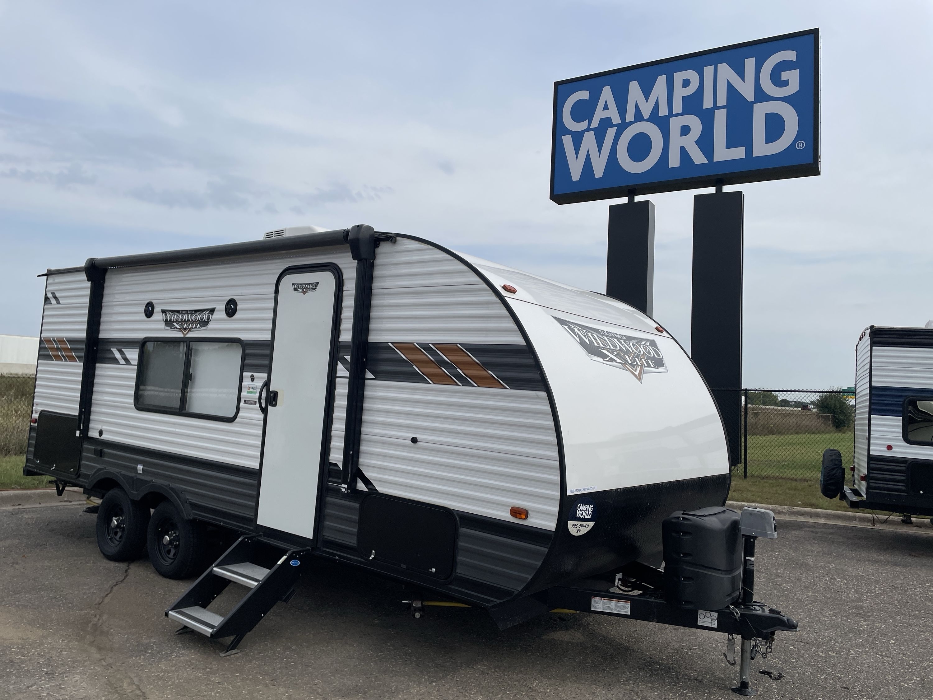 2022 Forest River WILDWOOD X-LITE 19DBXL in monticello MN