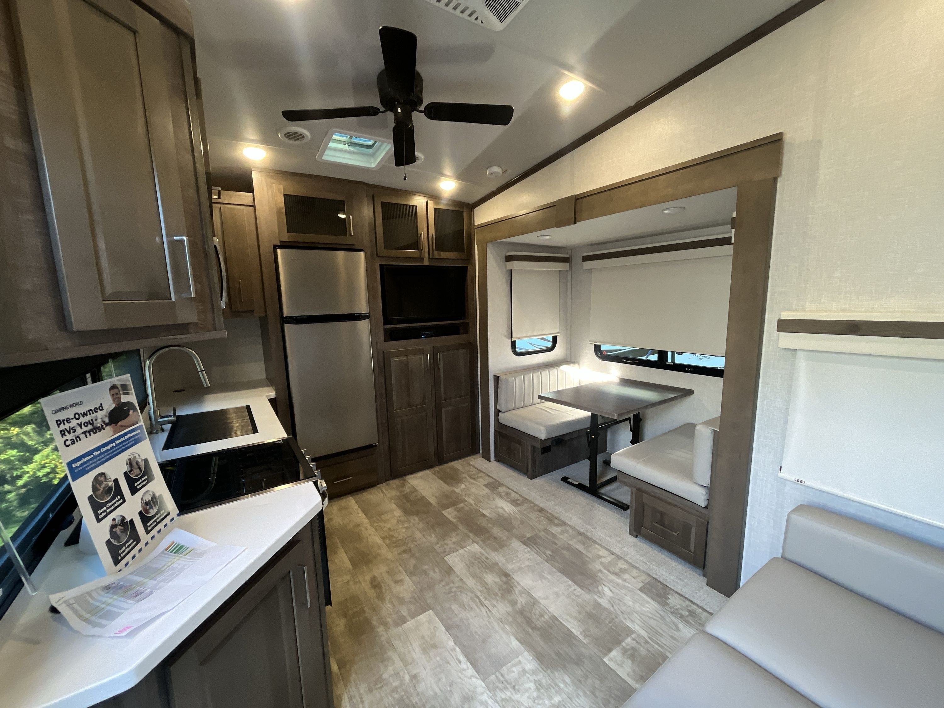 2023 Forest River ROCKWOOD SIGNATURE 2445WS in syracuse NY