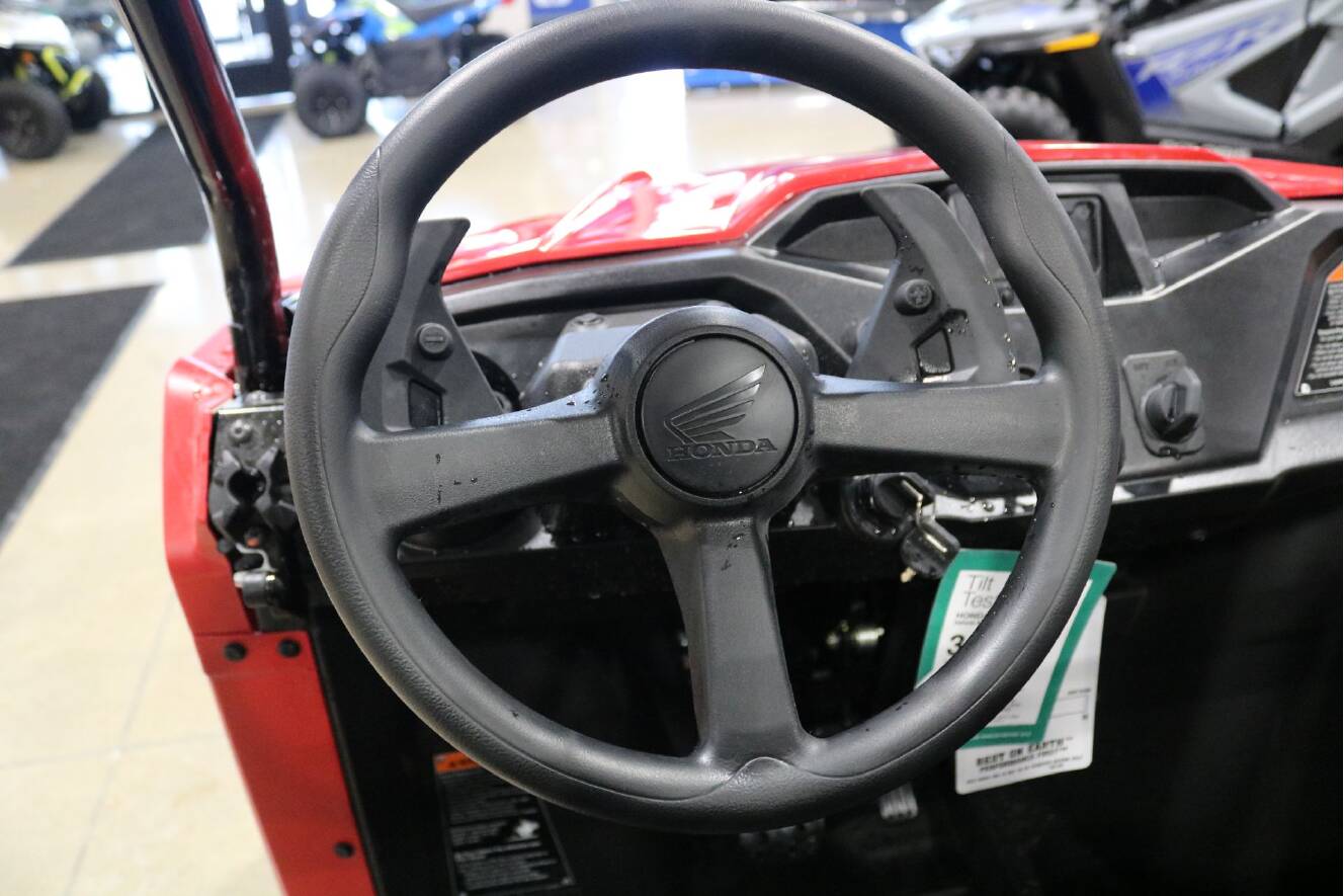 A photo of this 2025 Honda Pioneer 520