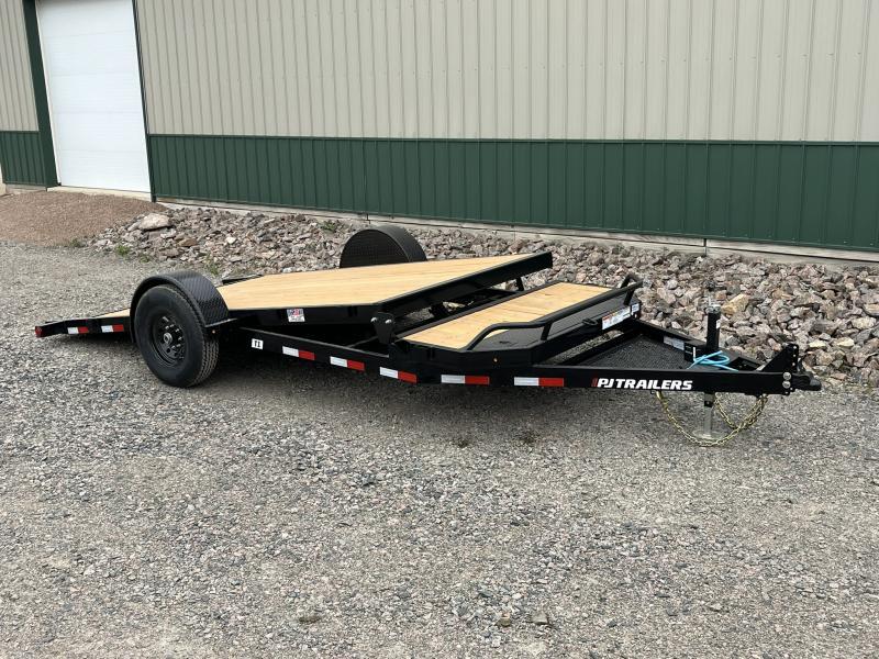 2024 PJ Trailers 16' Single Axle HD Tilt in Renville, MN