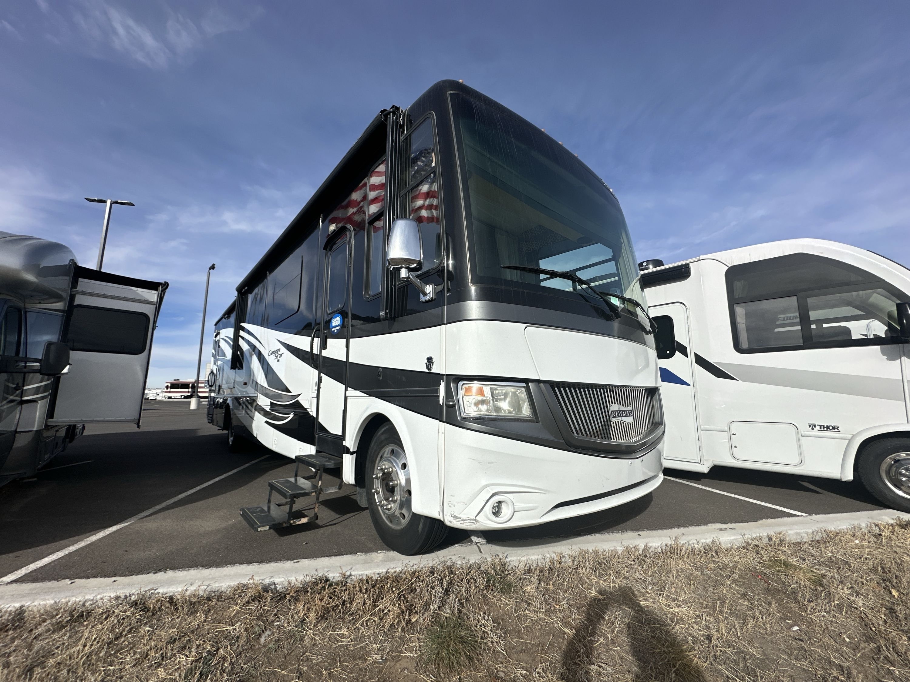 2017 Newmar CANYON STAR 3923 RV