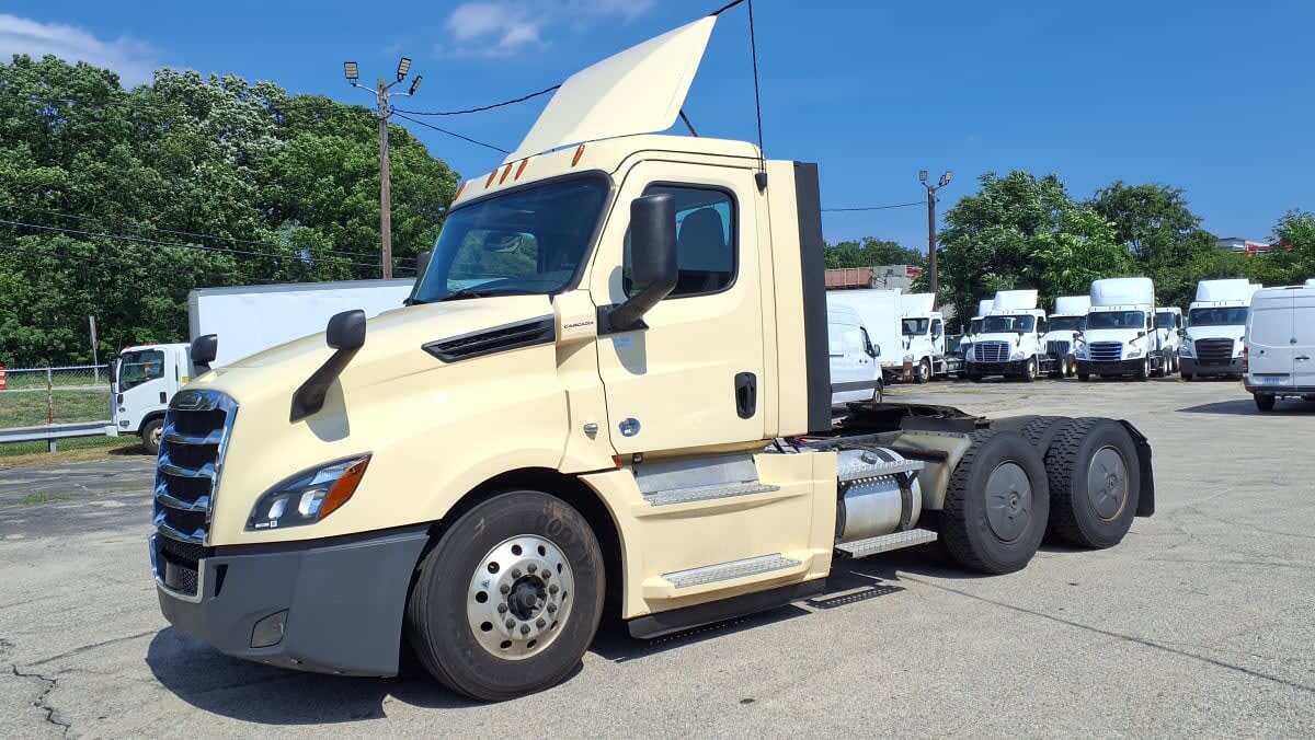 2020 FREIGHTLINER CASCADIA 126 in Warwick, RI