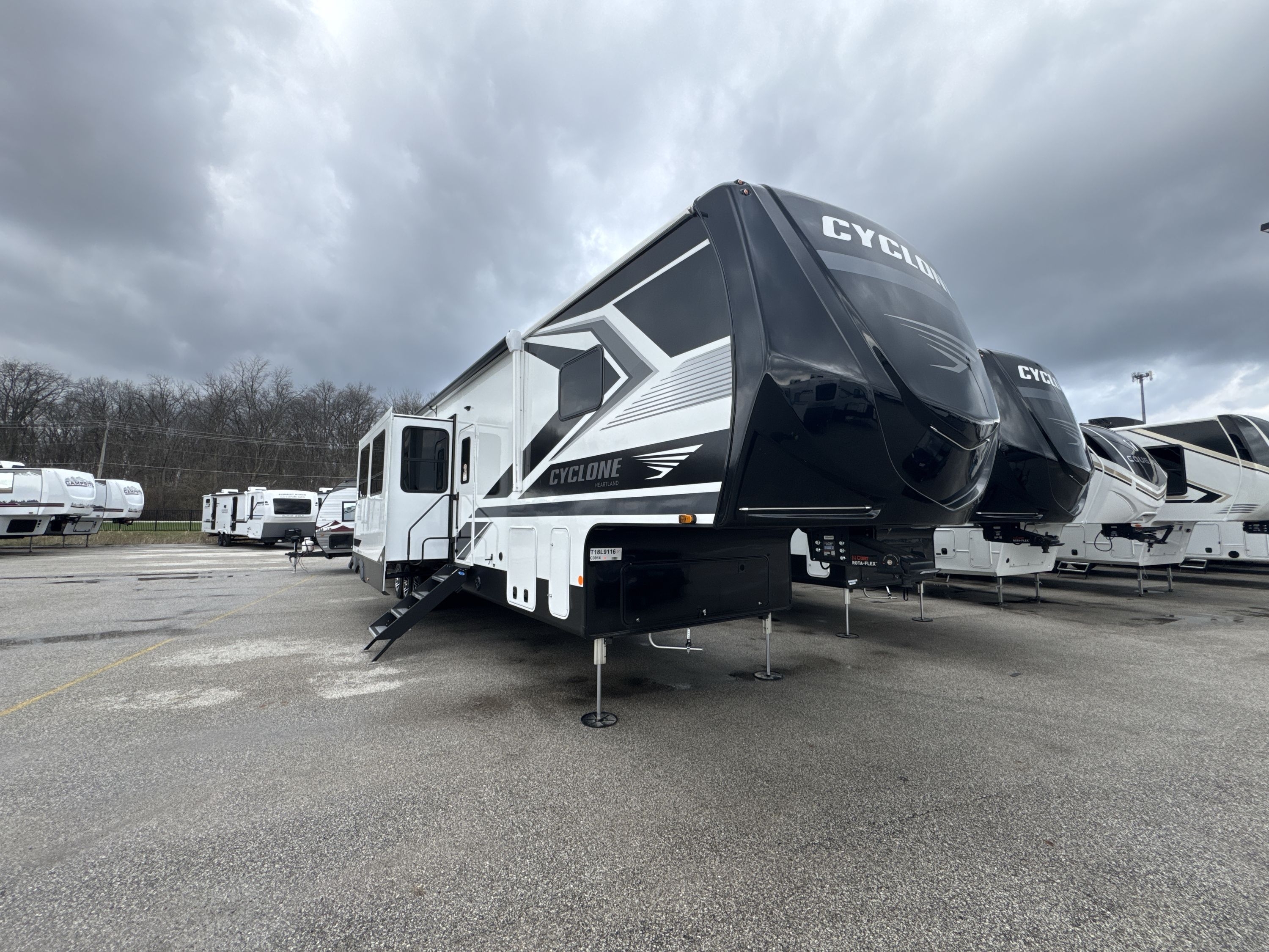 2026 Heartland CYCLONE 3914 in rossford OH