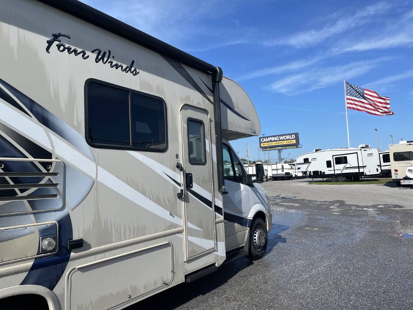 A photo of this 2018 Thor FOUR WINDS 24WS