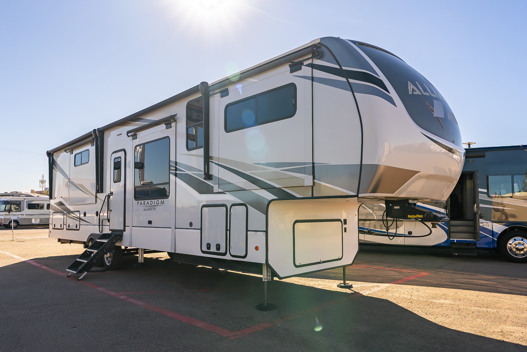 2021 Alliance PARADIGM 385FL RV