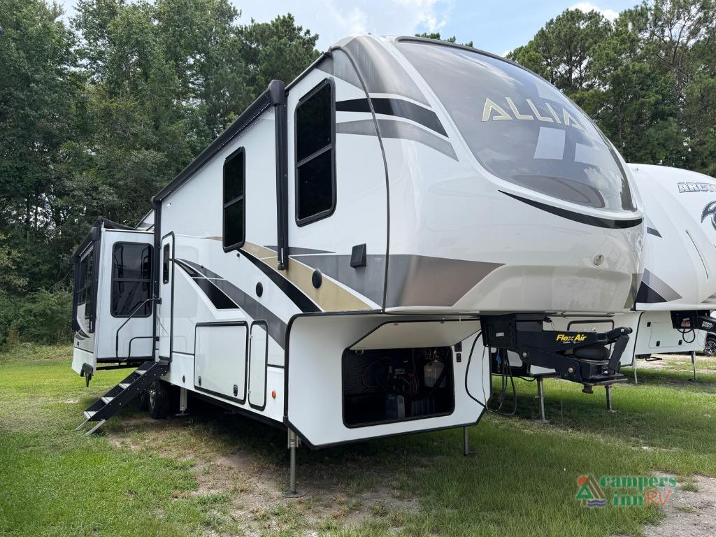 2021 Alliance Rv Paradigm 340RL in conway SC