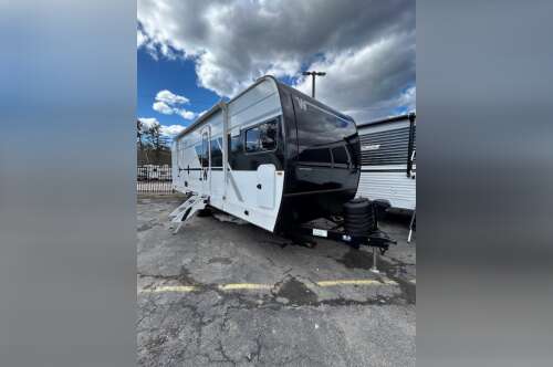 2026 Winnebago THRIVE 26FKD in berkley MA