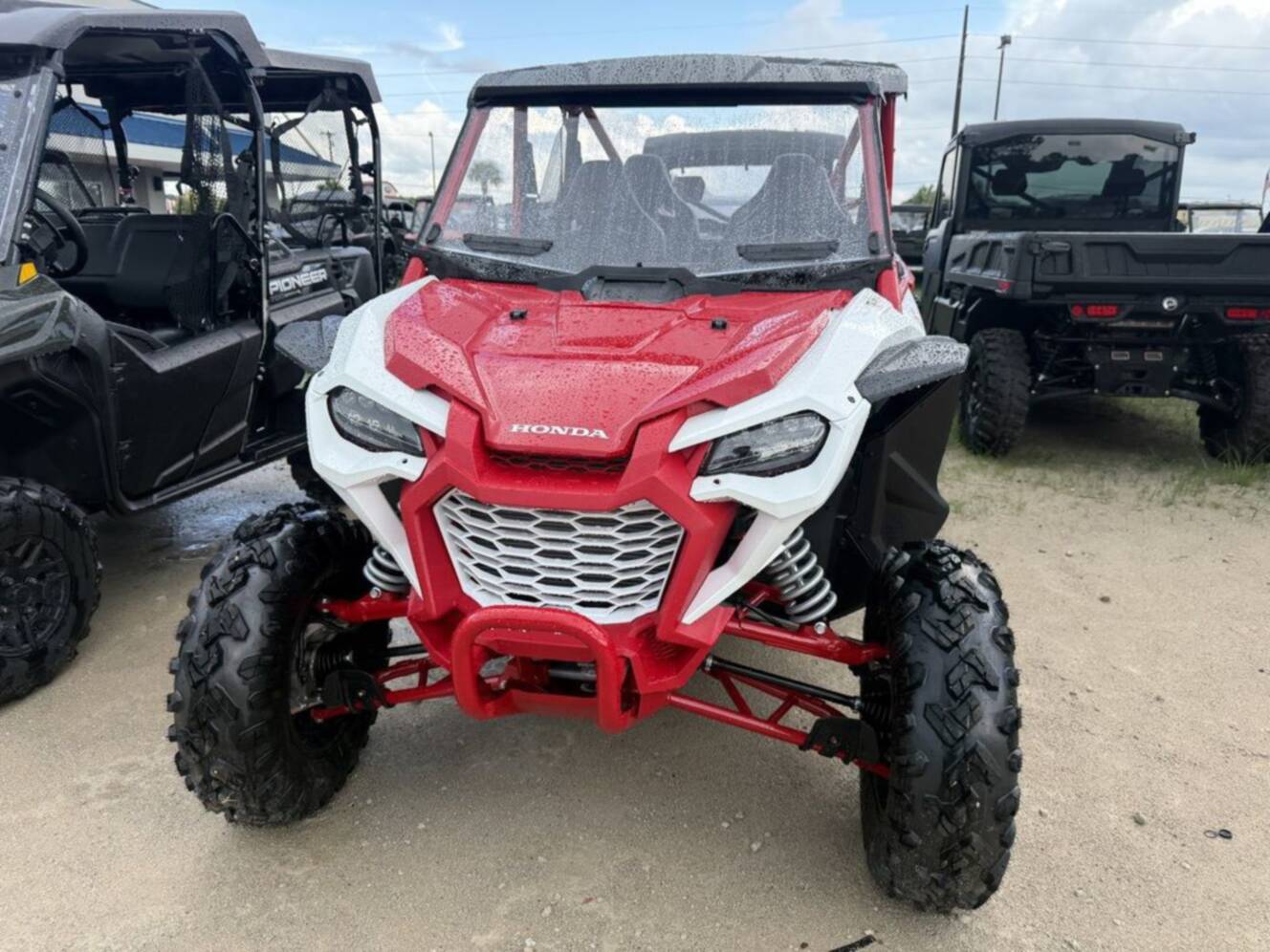 A photo of this 2026 Honda Talon 1000X 4 FOX Live Valve