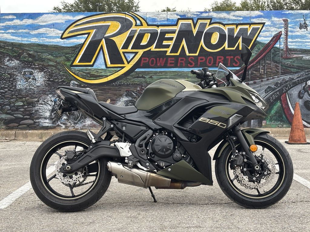 2024 Kawasaki Ninja 650 Metallic Matte Graphenesteel GrayEbony BASE in Austin, TX