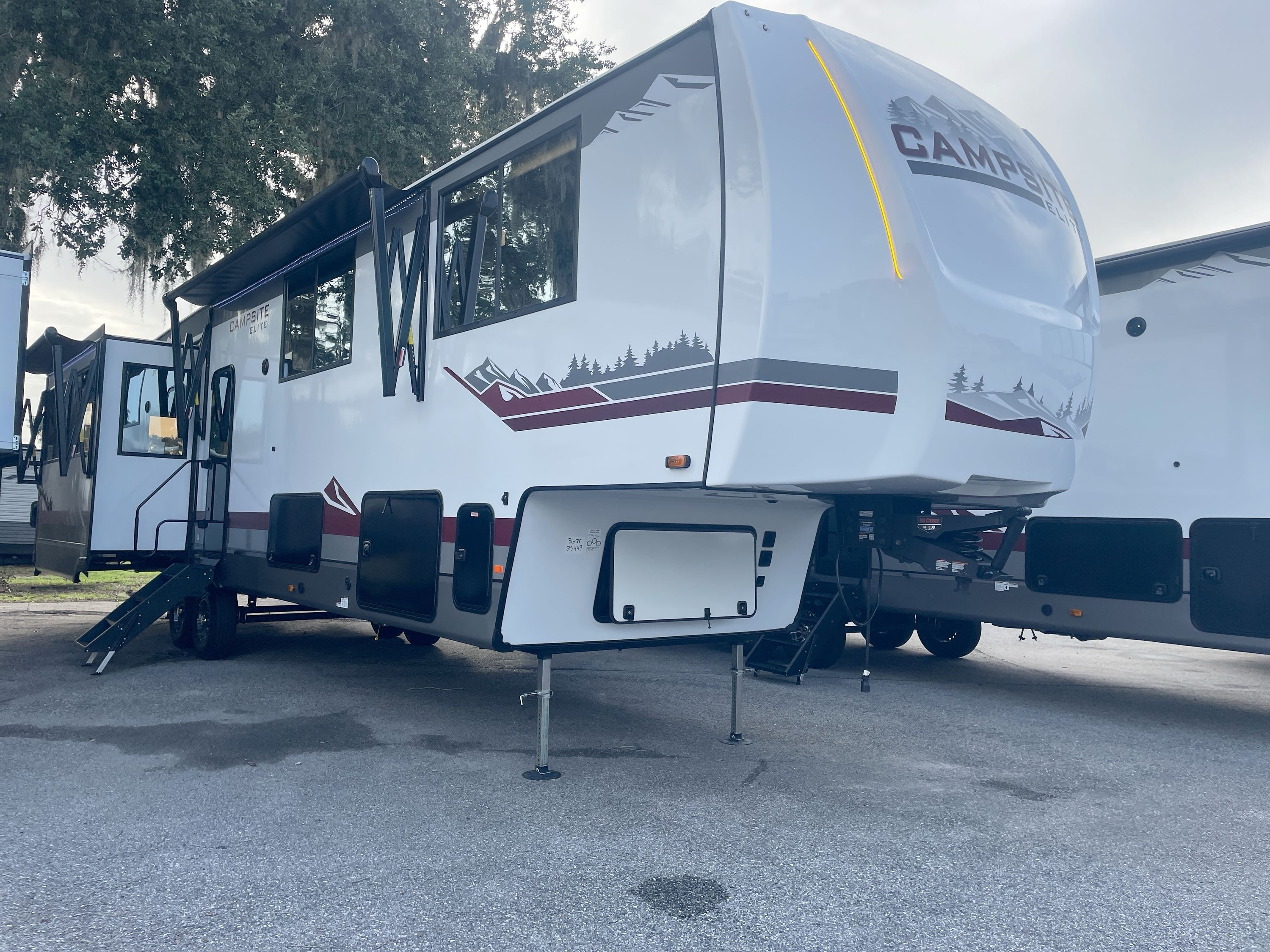 2027 Forest River CAMPSITE ELITE 36RF in dover FL