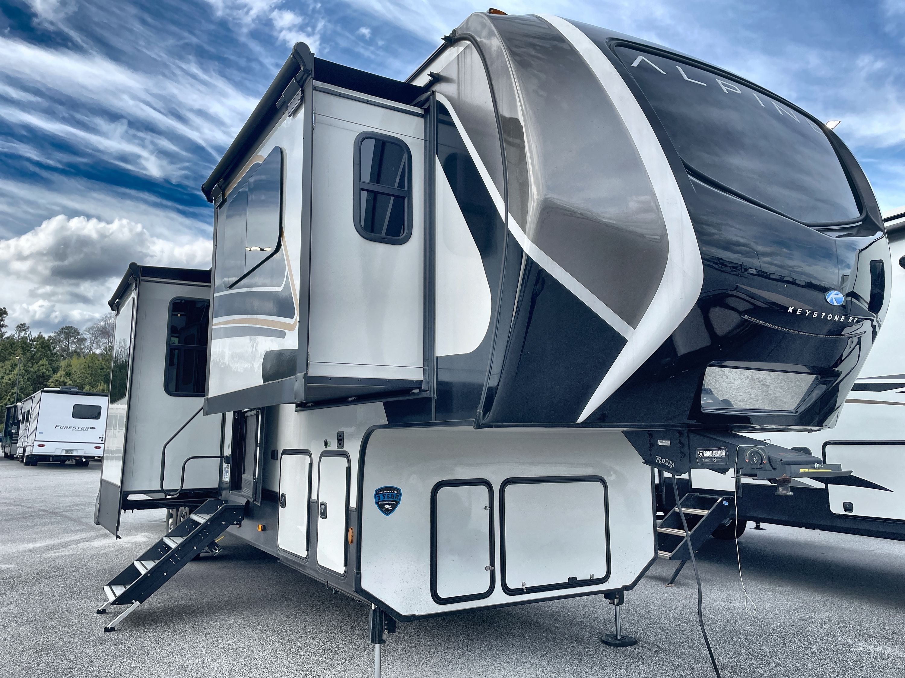 2024 Keystone ALPINE 3700FL RV