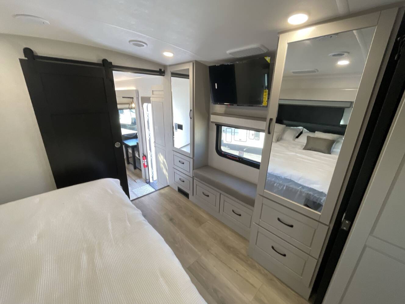 A photo of this 2026 Jayco NORTH POINT 382FLRB