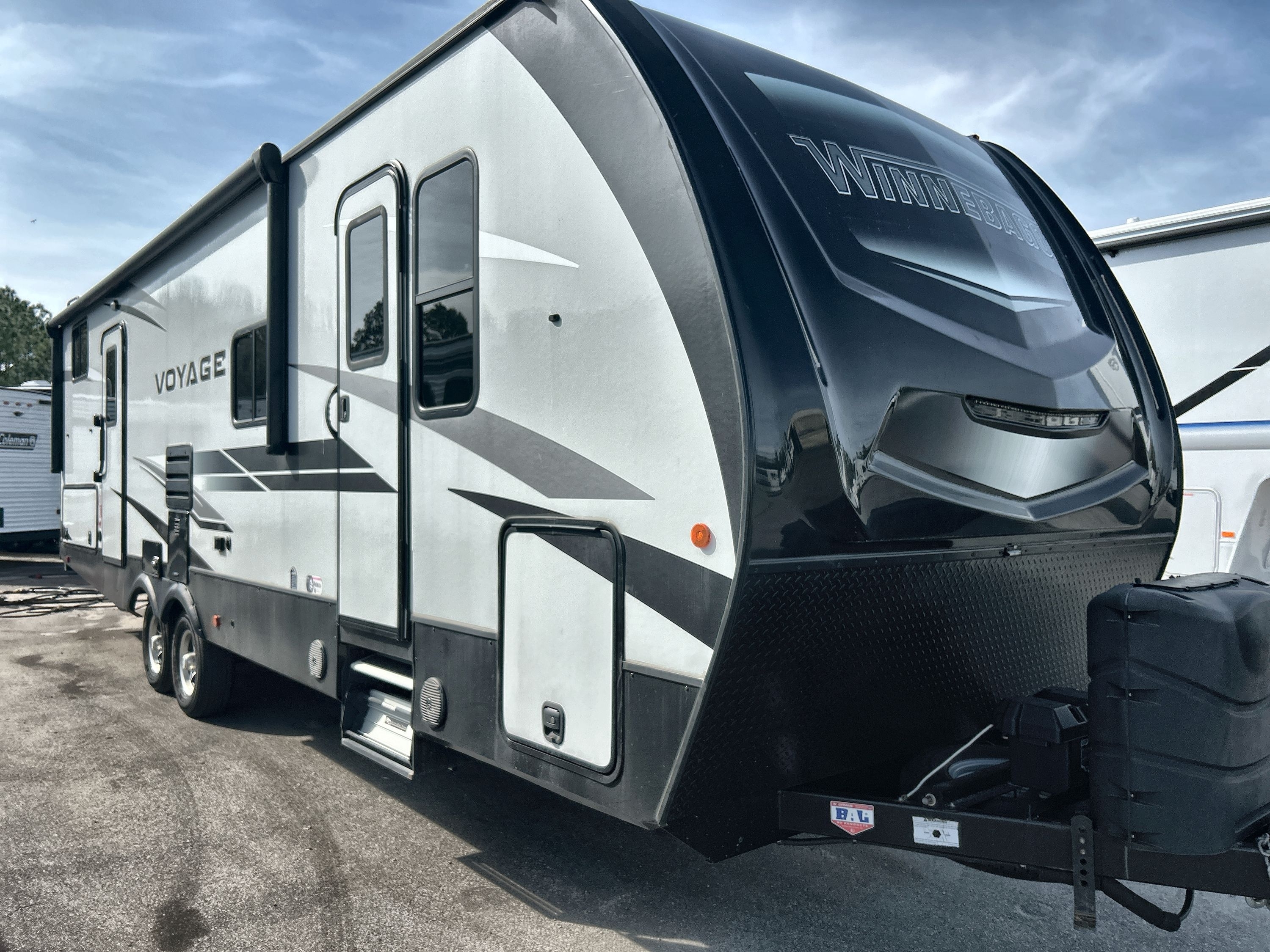 2022 Winnebago VOYAGE 3033BH RV