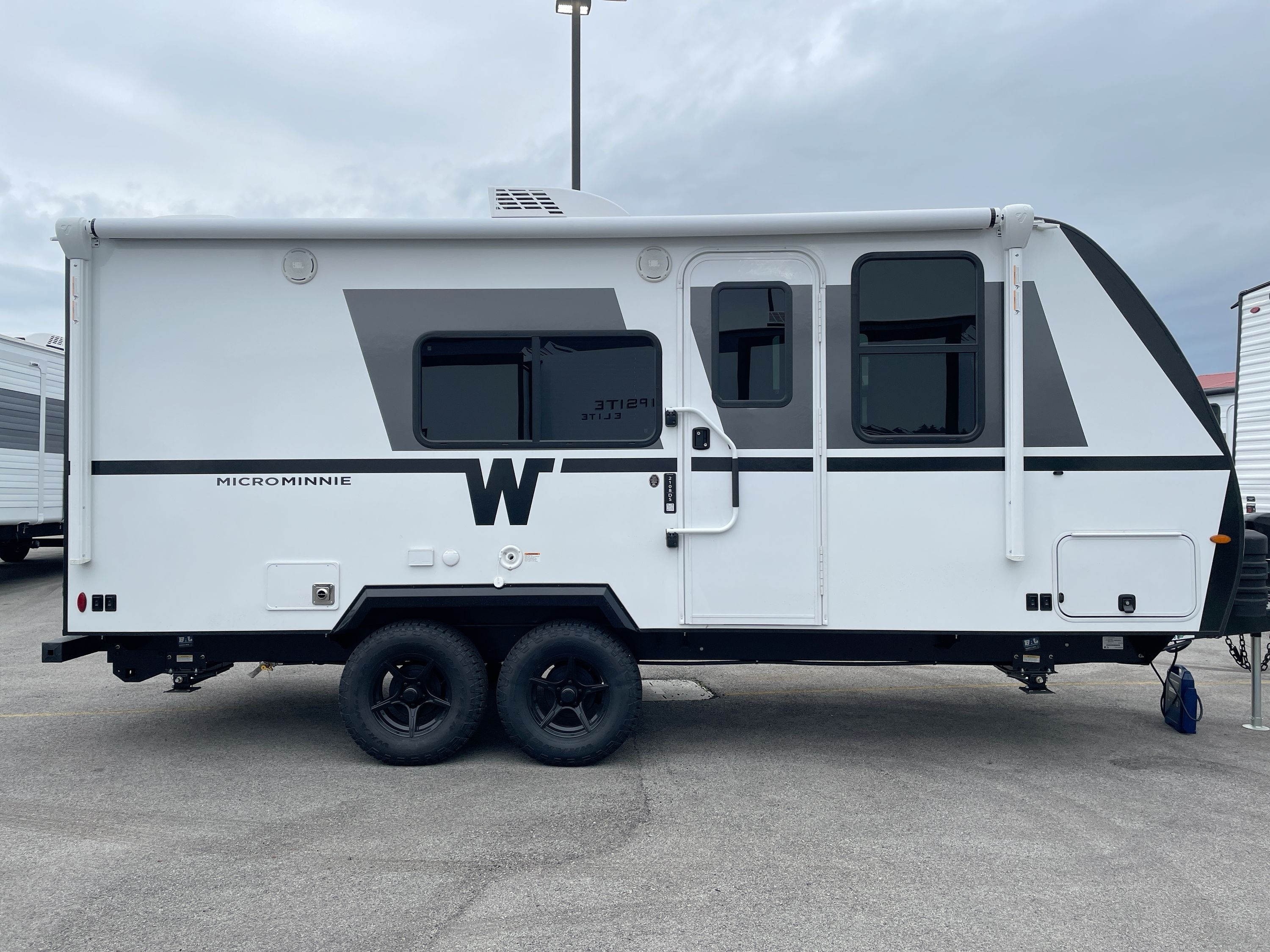 2026 Winnebago MICRO MINNIE 2108DS in braidwood IL