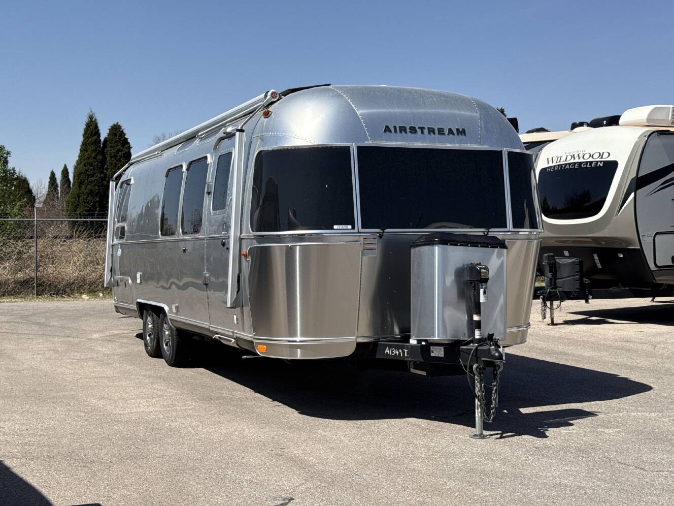 A photo of this 2023 Airstream POTTERY BARN 28RB TWIN