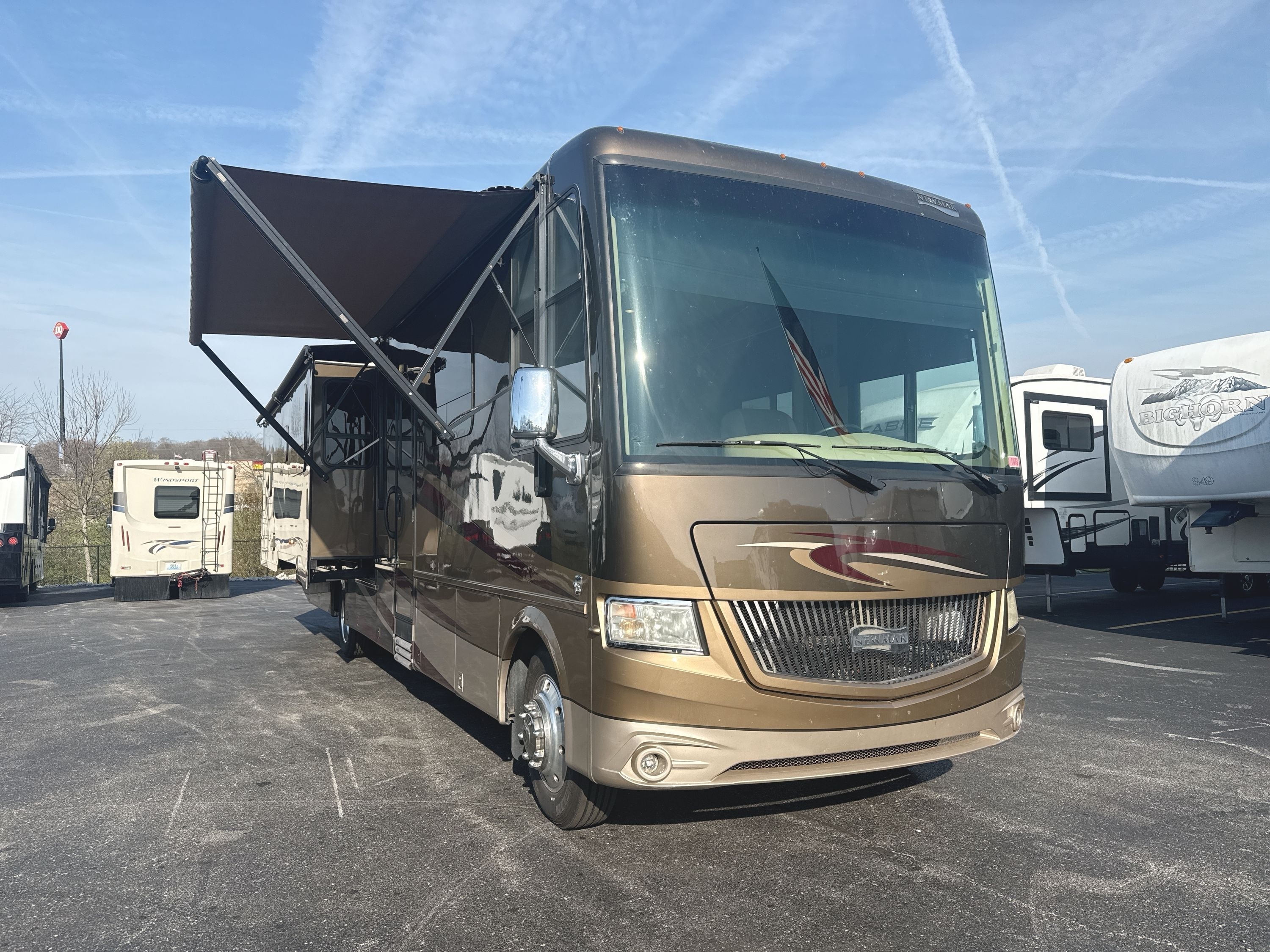 2015 Newmar CANYON STAR 3913 in georgetown KY