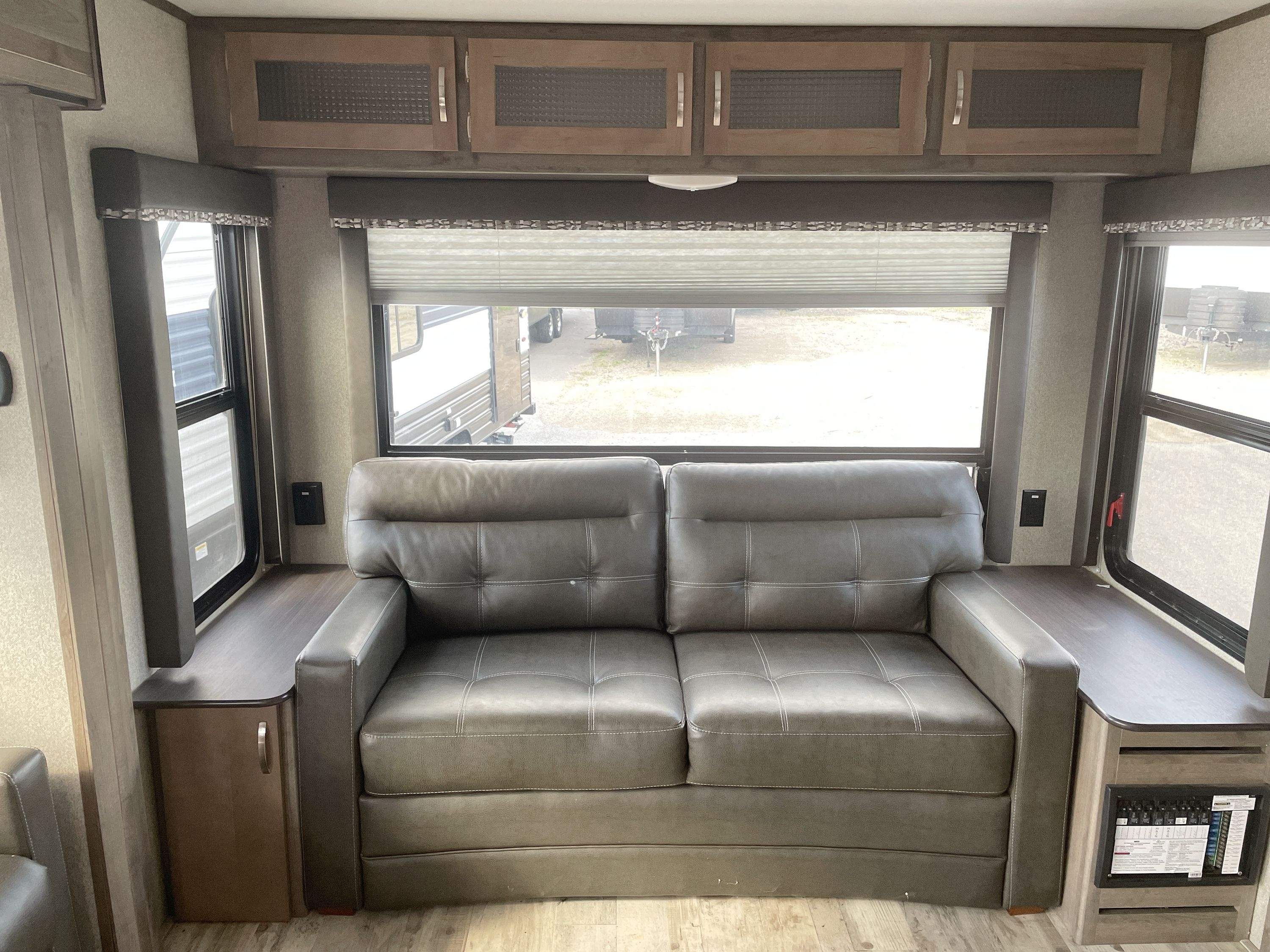 2018 Keystone SPRINTER LIMITED 319MKS in braidwood IL