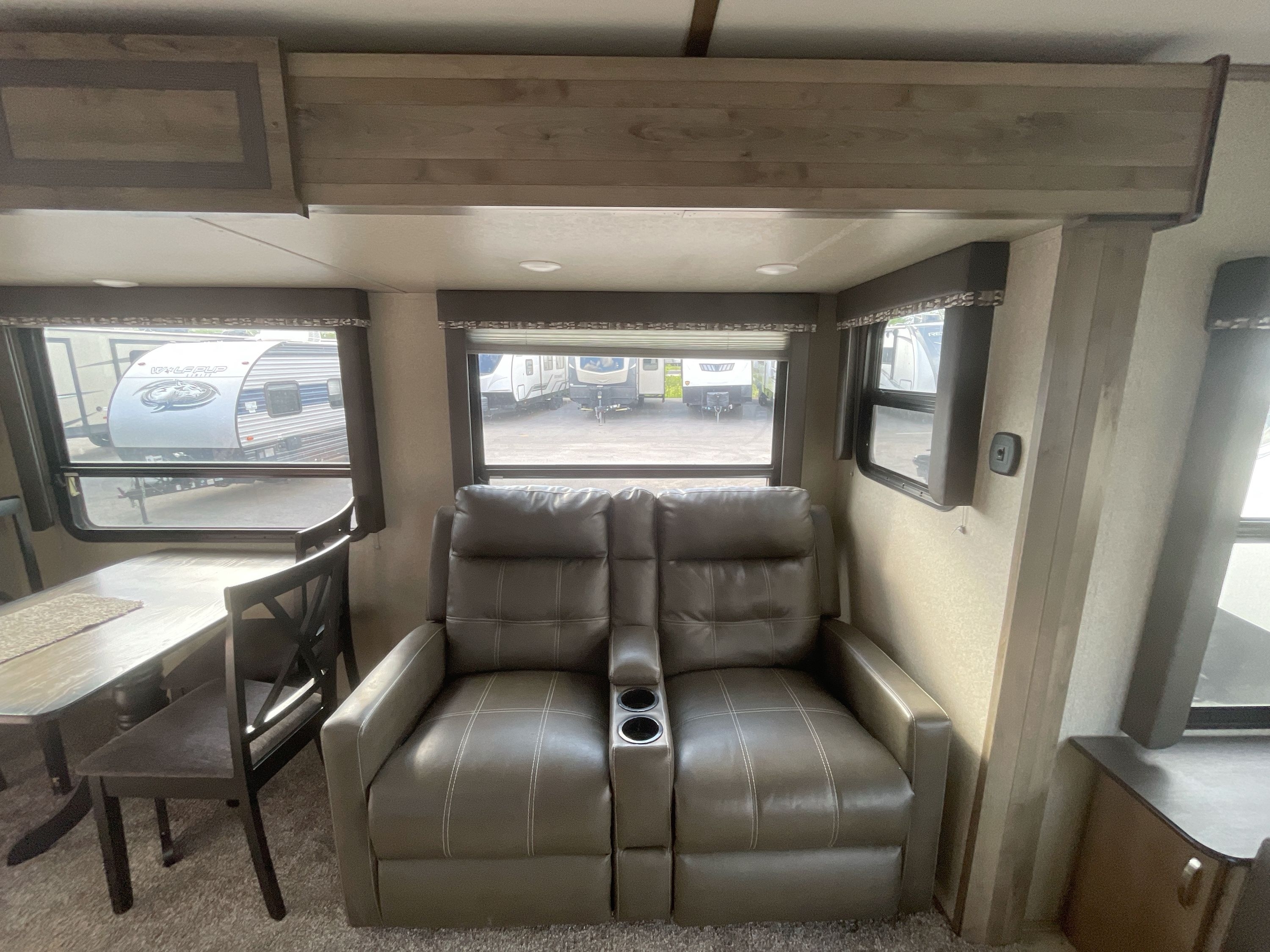 2018 Keystone SPRINTER LIMITED 319MKS in braidwood IL