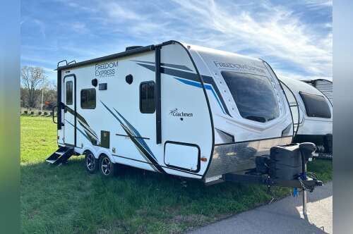 2022 Coachmen FREEDOM EXPRESS ULTRA LITE 192RBS in murfreesboro TN