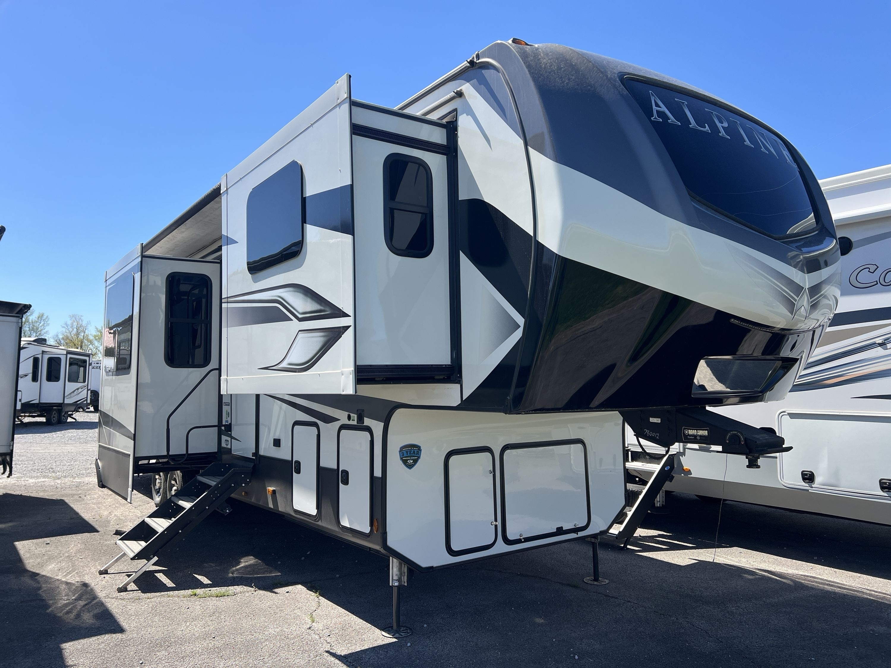 2024 Keystone ALPINE 3700FL RV