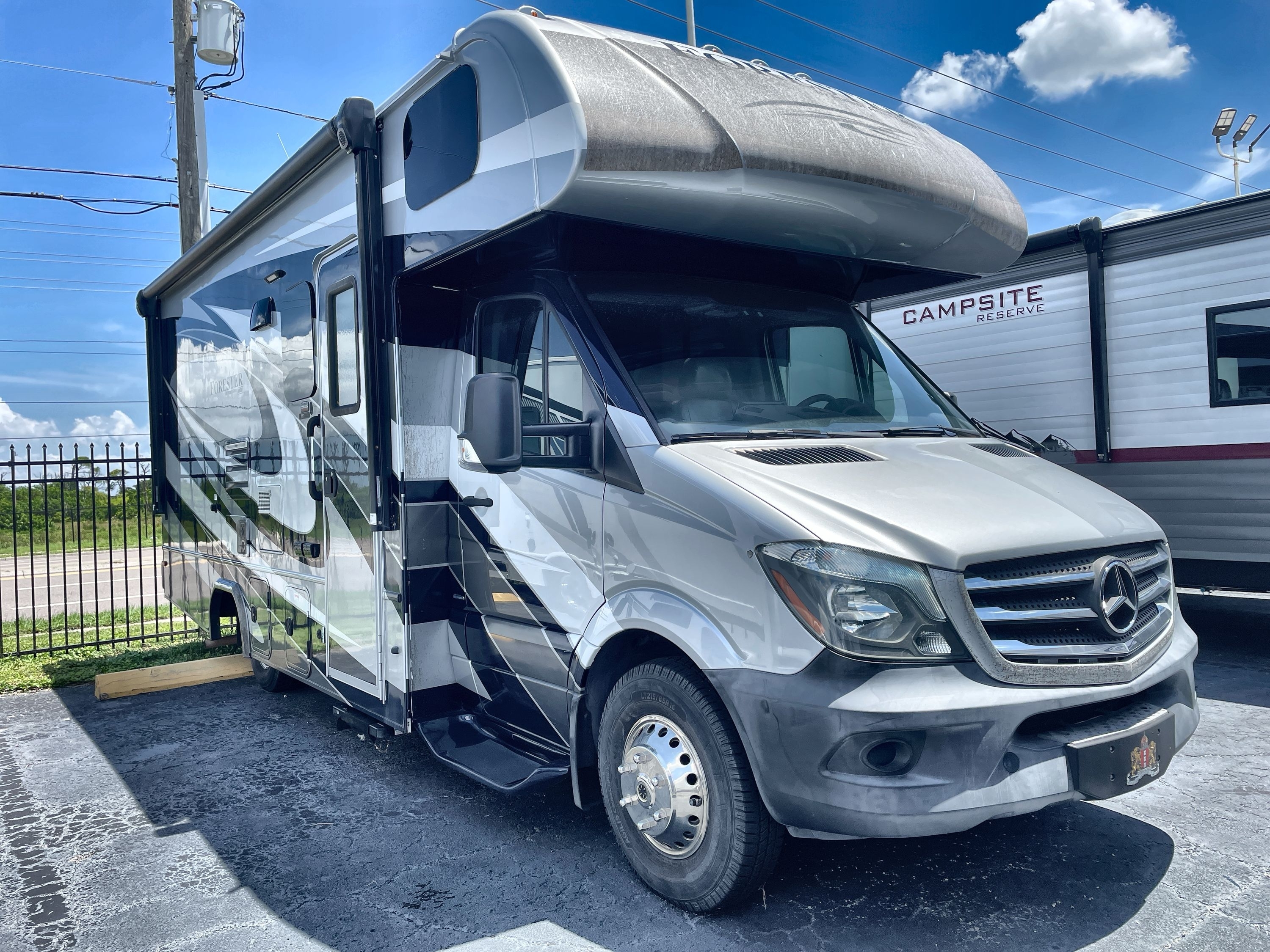 2018 Forest River FORESTER MBS 2401W RV