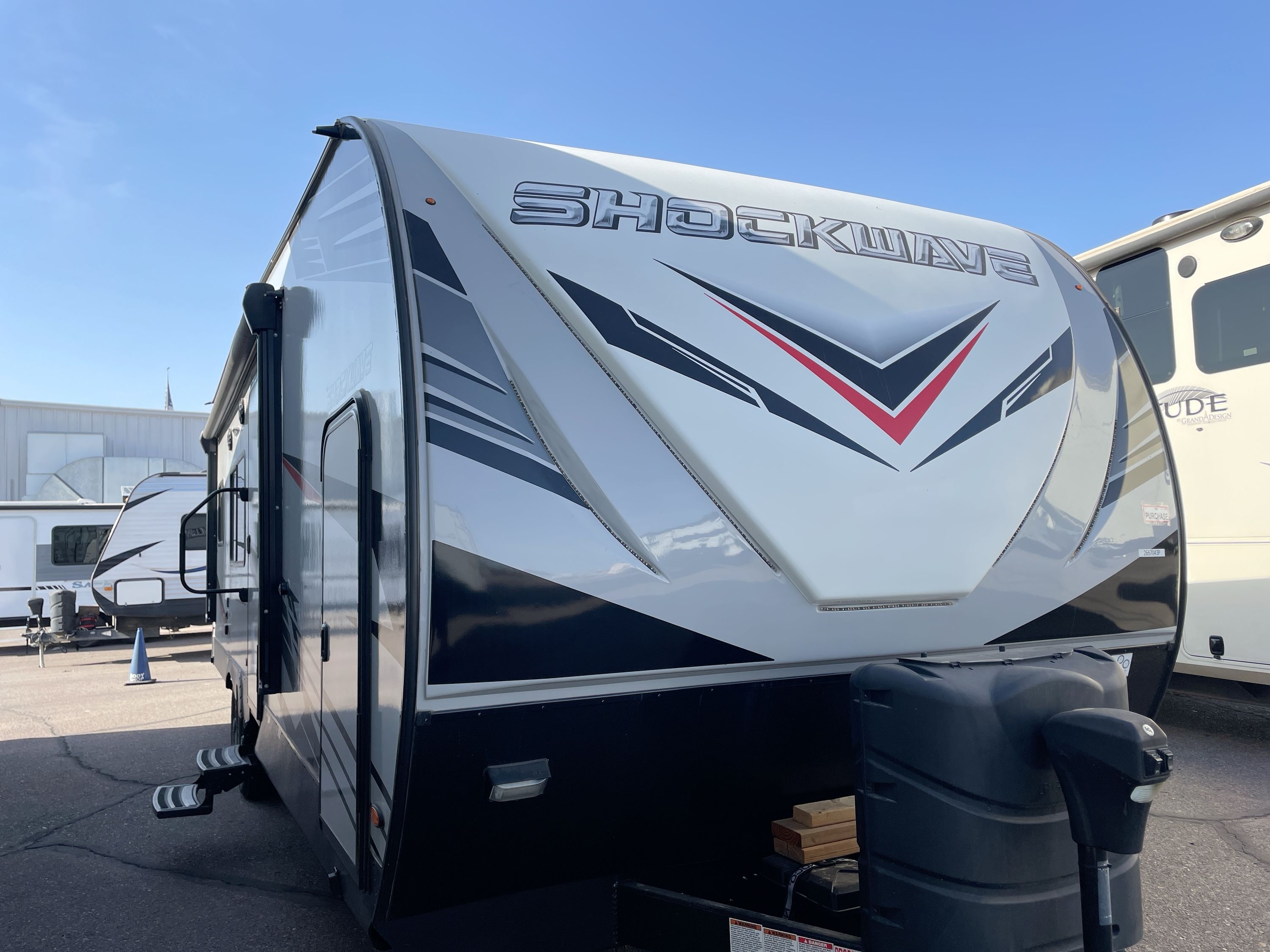 2022 Forest River SHOCKWAVE 26QSGDX Travel Trailer Toy Hauler RV
