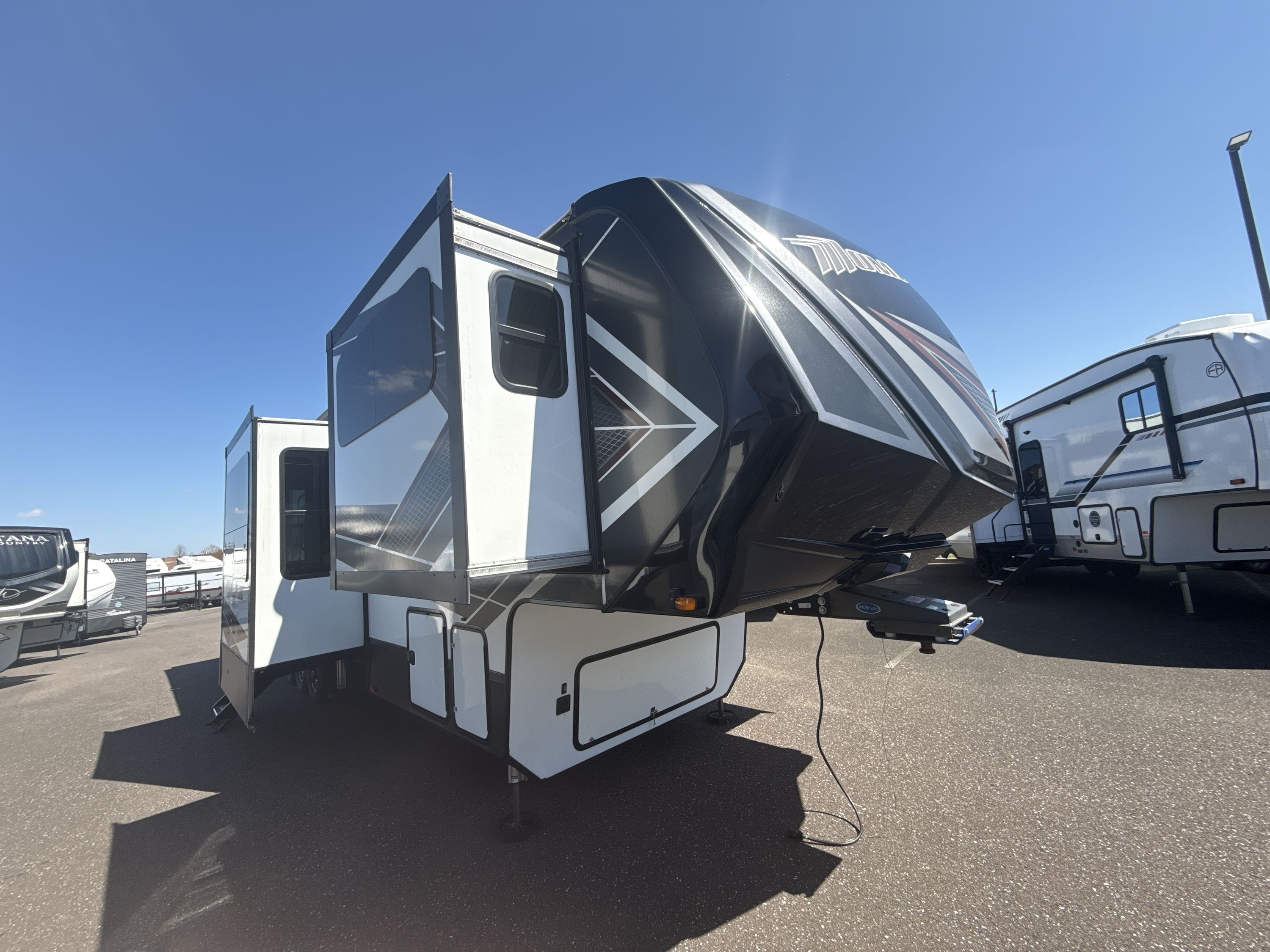 2020 Grand Design MOMENTUM 376THS Fifth Wheel Toy Hauler RV