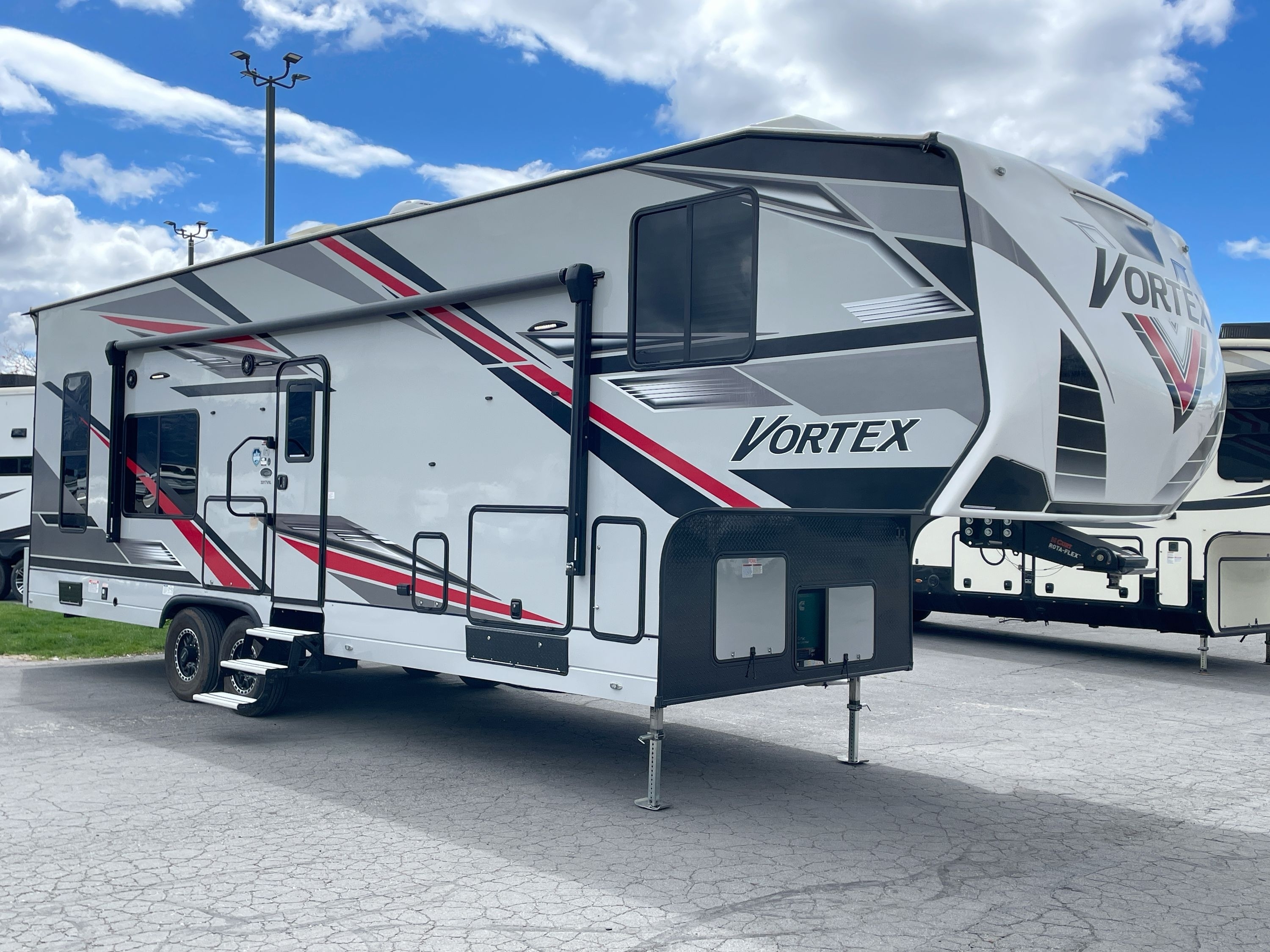 2024 Genesis Supreme VORTEX 3317VXL Fifth Wheel Toy Hauler RV