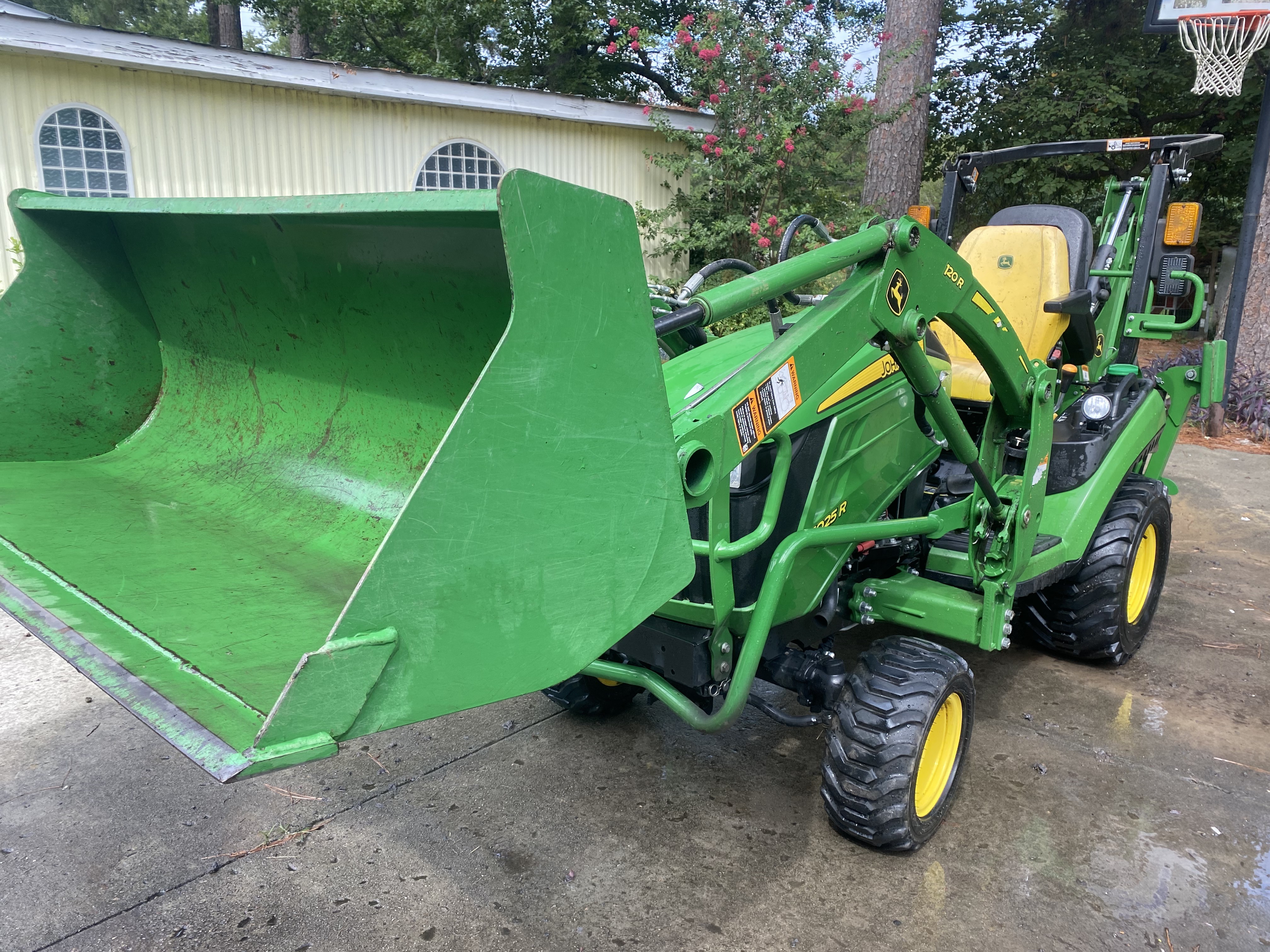 2020 JOHN DEERE 1025R in Orangeburg, SC