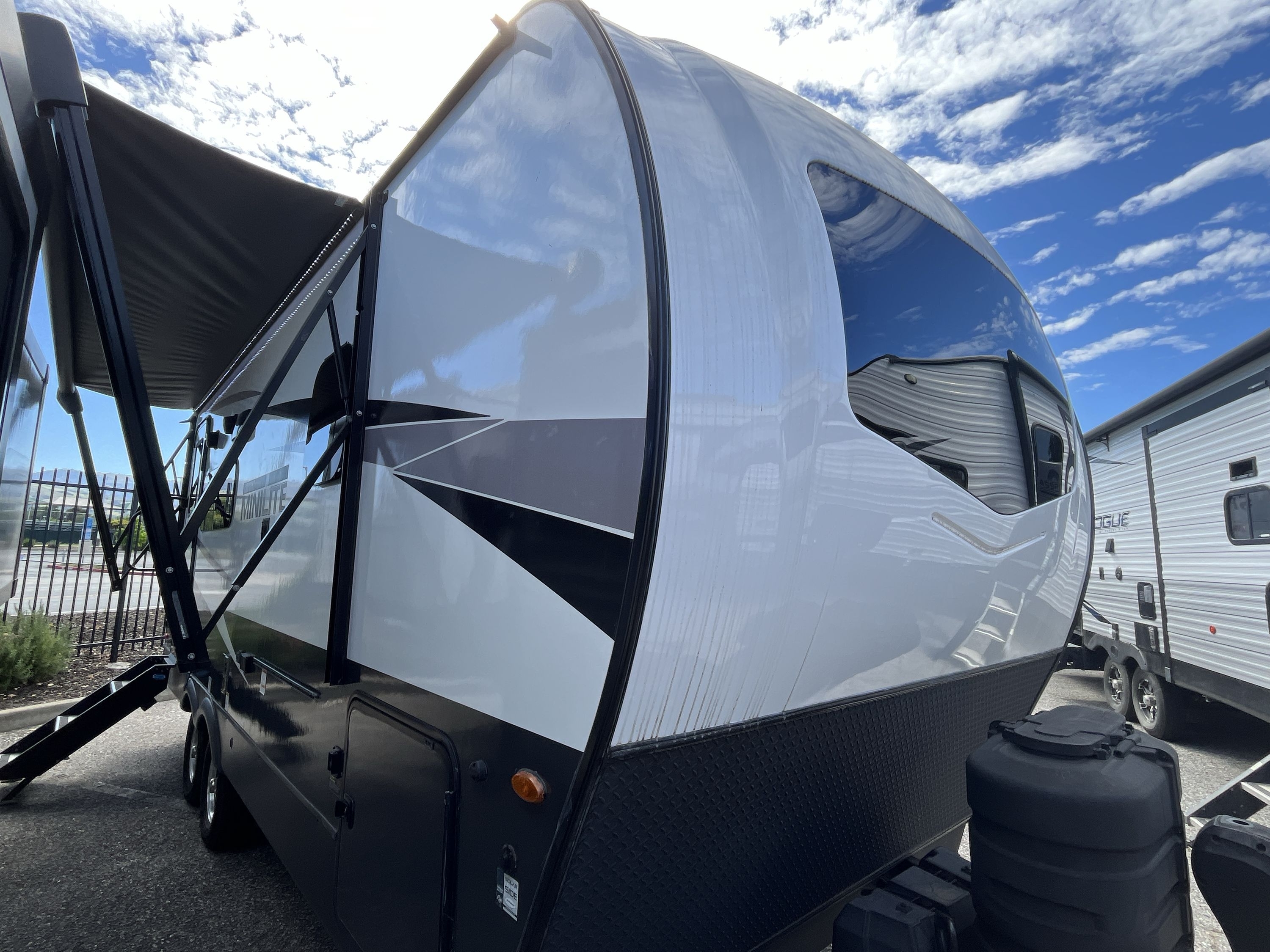 2024 Forest River ROCKWOOD MINI LITE 2205S RV