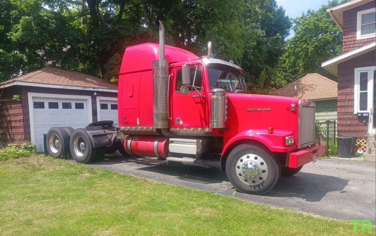 2005 WESTERN STAR 4900 in Augusta, ME