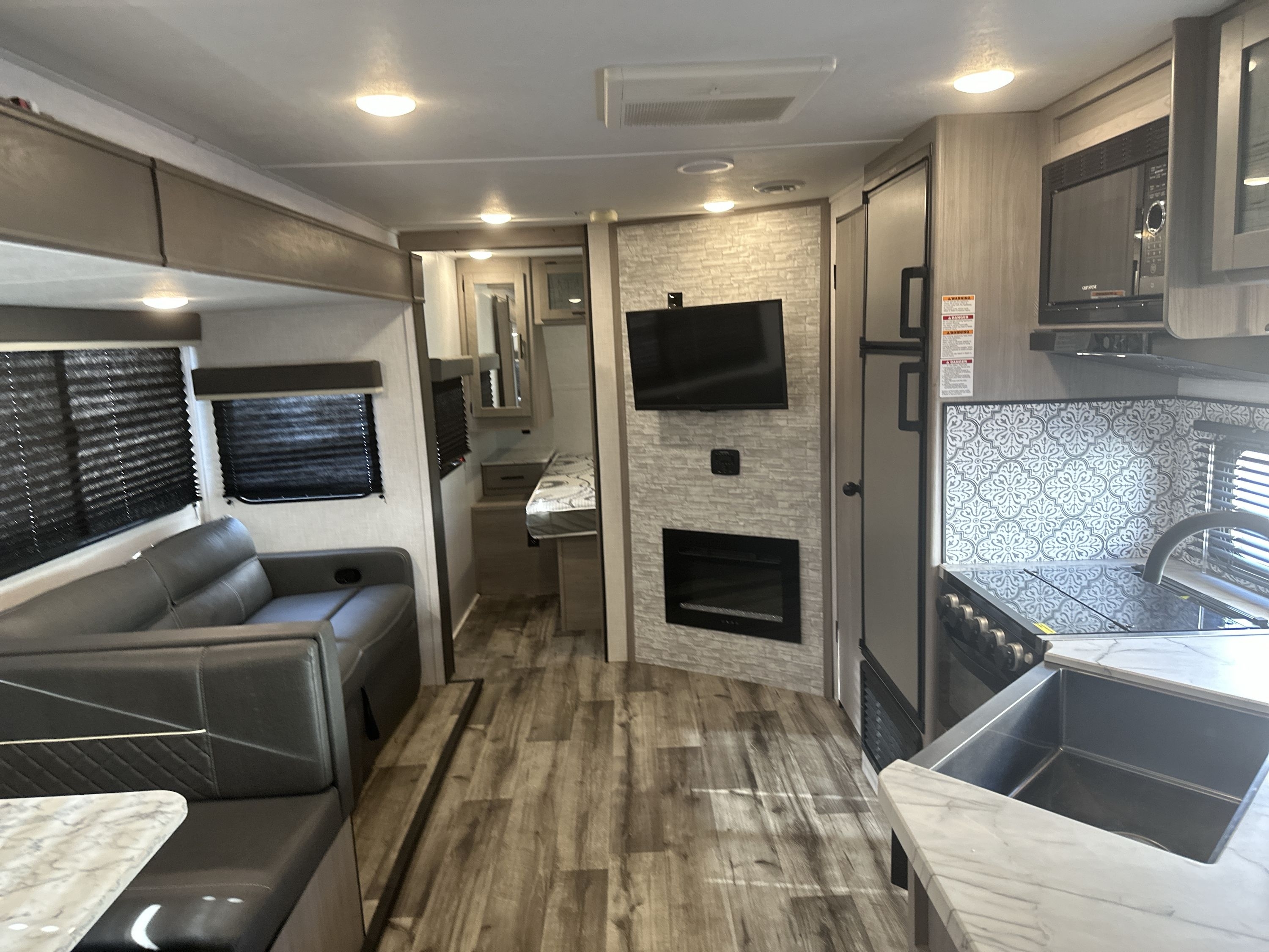 2022 Coleman COLEMAN LIGHT 2755BH in greenville NC