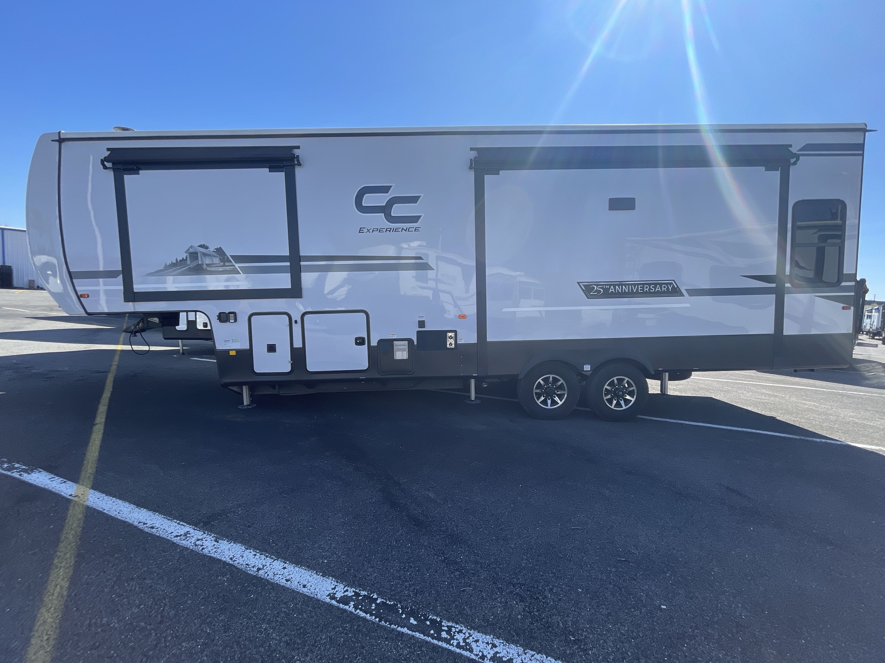 2024 Forest River CEDAR CREEK EXPERIENCE 2925RL in hamburg PA