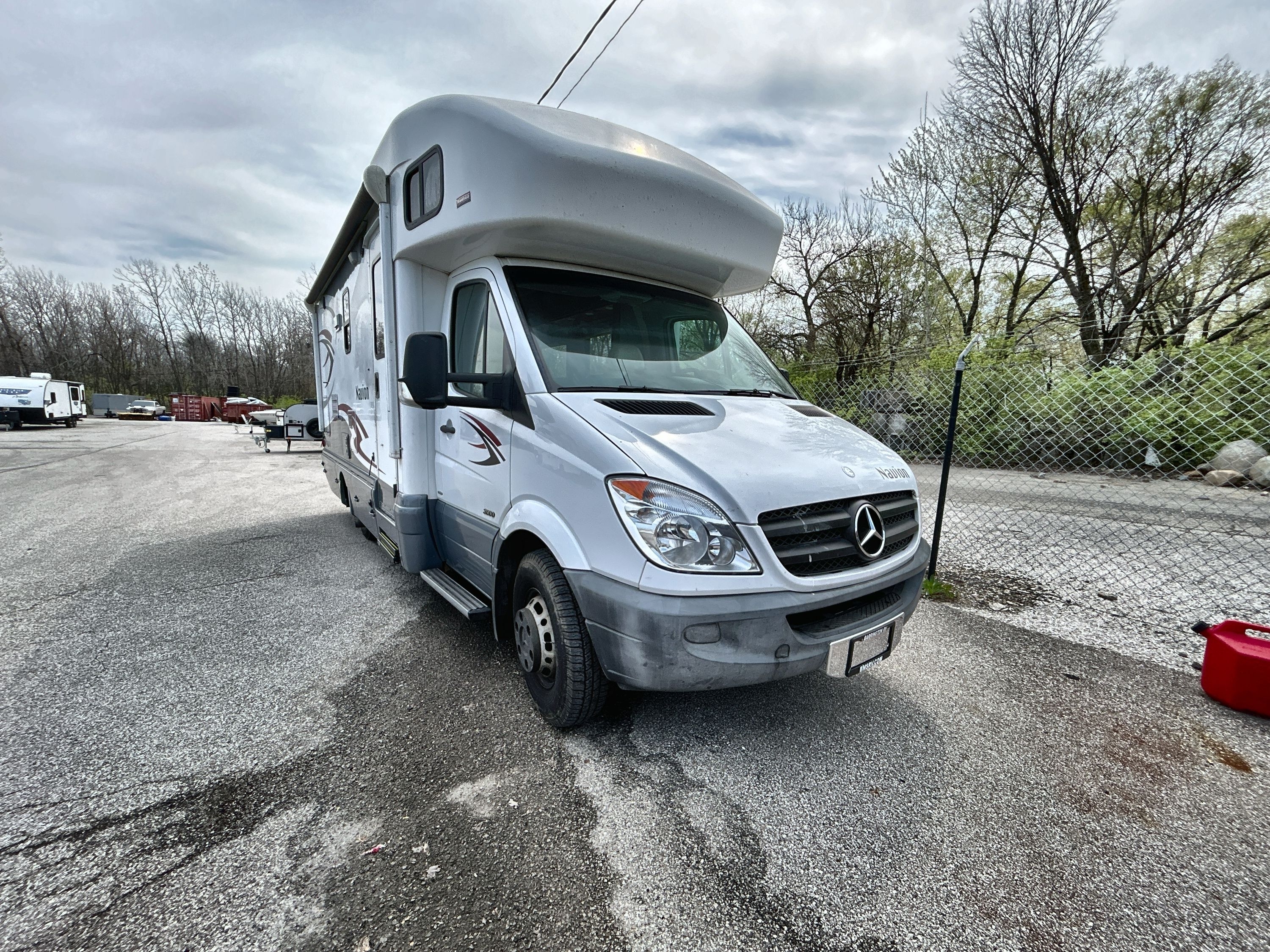 2012 Itasca NAVION 24M RV