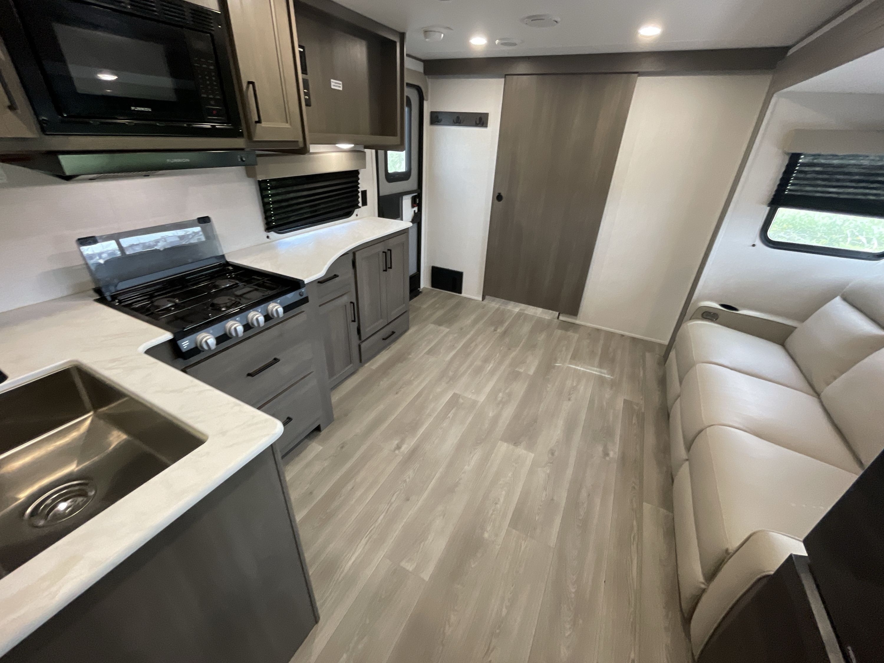 2025 Grand Design TRANSCEND XPLOR 22RBX in alvarado TX