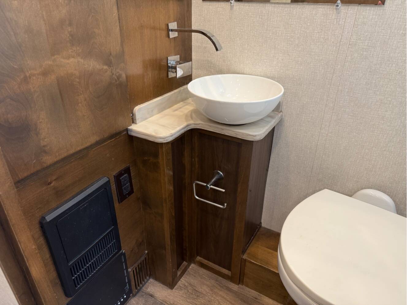 A photo of this 2019 Tiffin WAYFARER 24FW