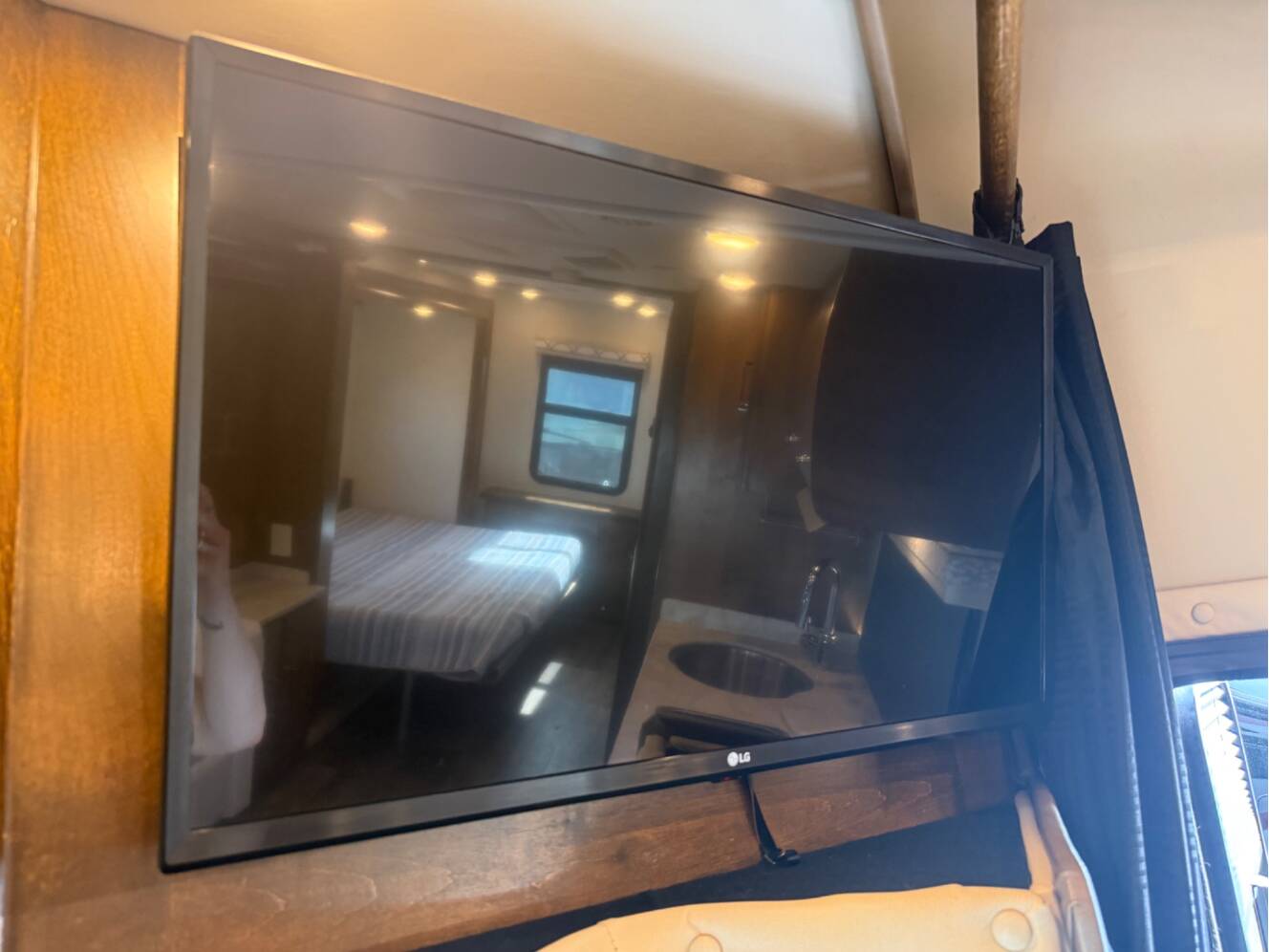 A photo of this 2019 Tiffin WAYFARER 24FW