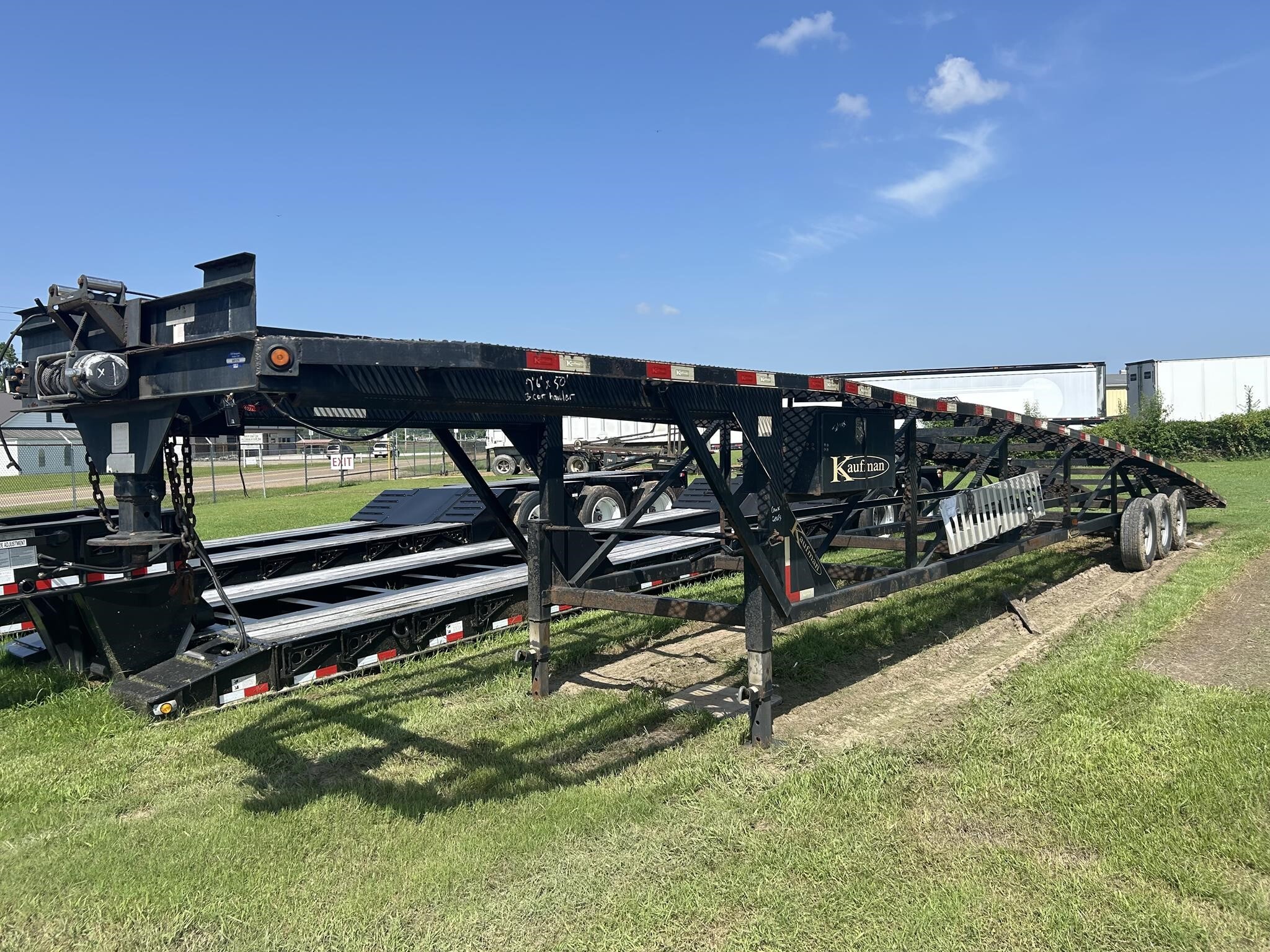 2015 KAUFMAN 3 CAR HAULER in Covington, TN