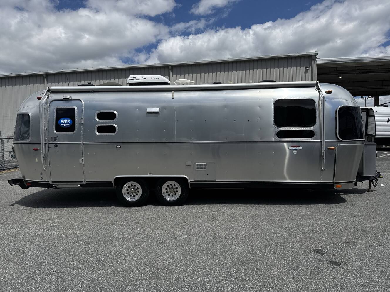 A photo of this 2017 Airstream INTERNATIONAL SERENITY 27FB