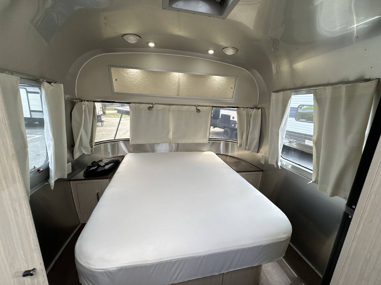 A photo of this 2017 Airstream INTERNATIONAL SERENITY 27FB