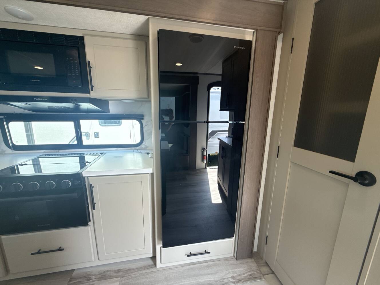 A photo of this 2027 Keystone COUGAR 29RLP