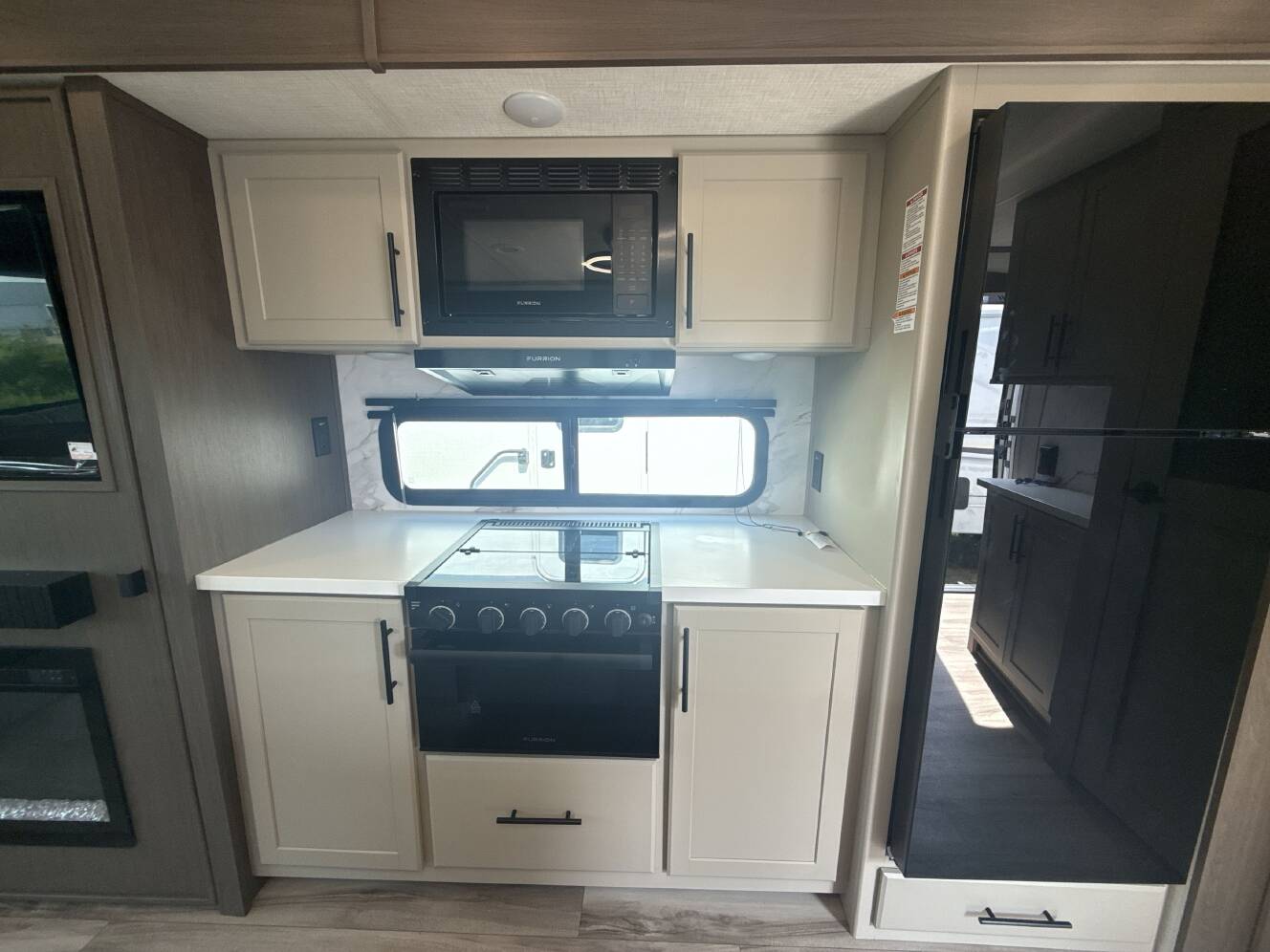 A photo of this 2027 Keystone COUGAR 29RLP