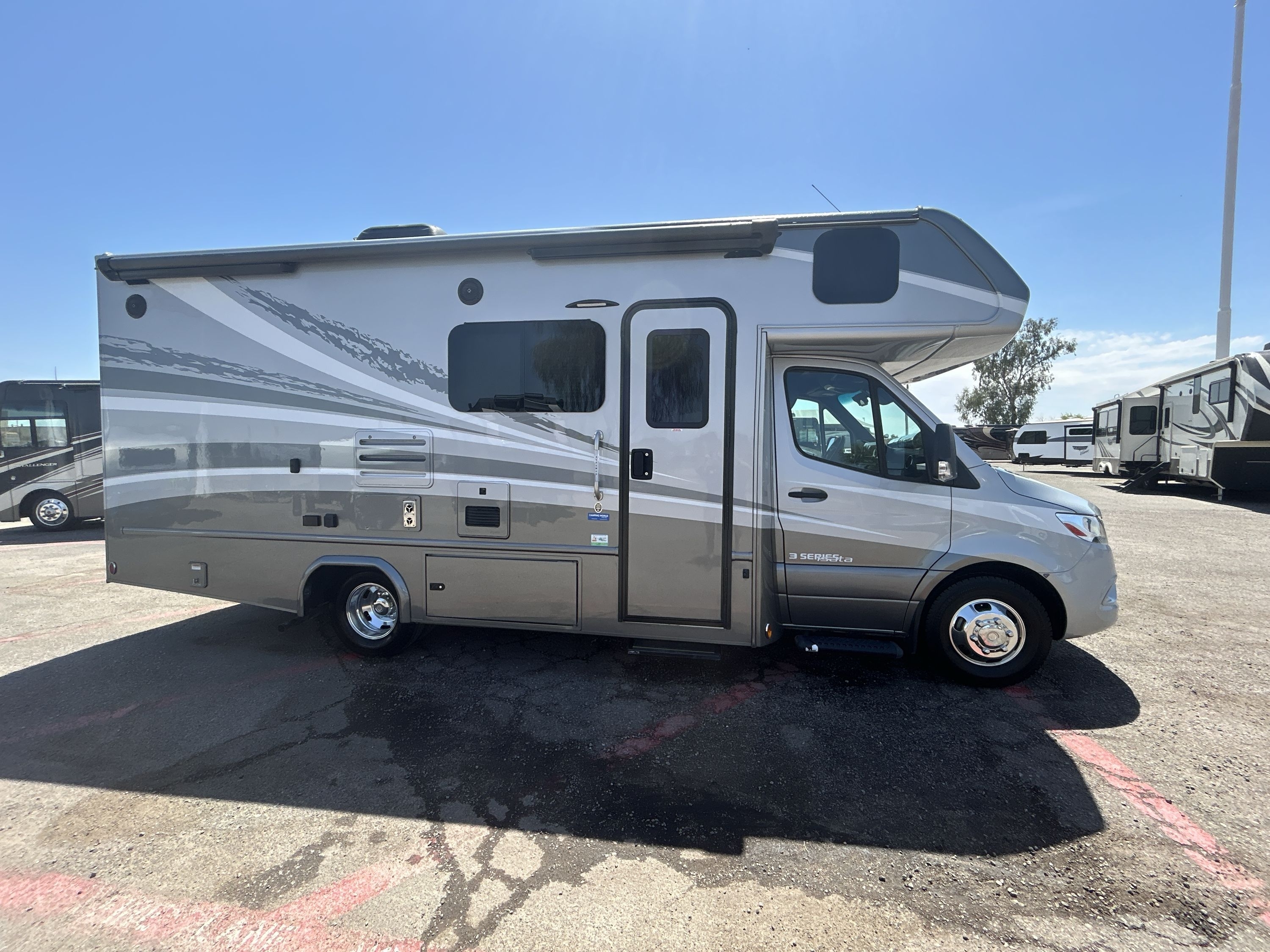 2023 Dynamax ISATA 3 24FW in el mirage AZ