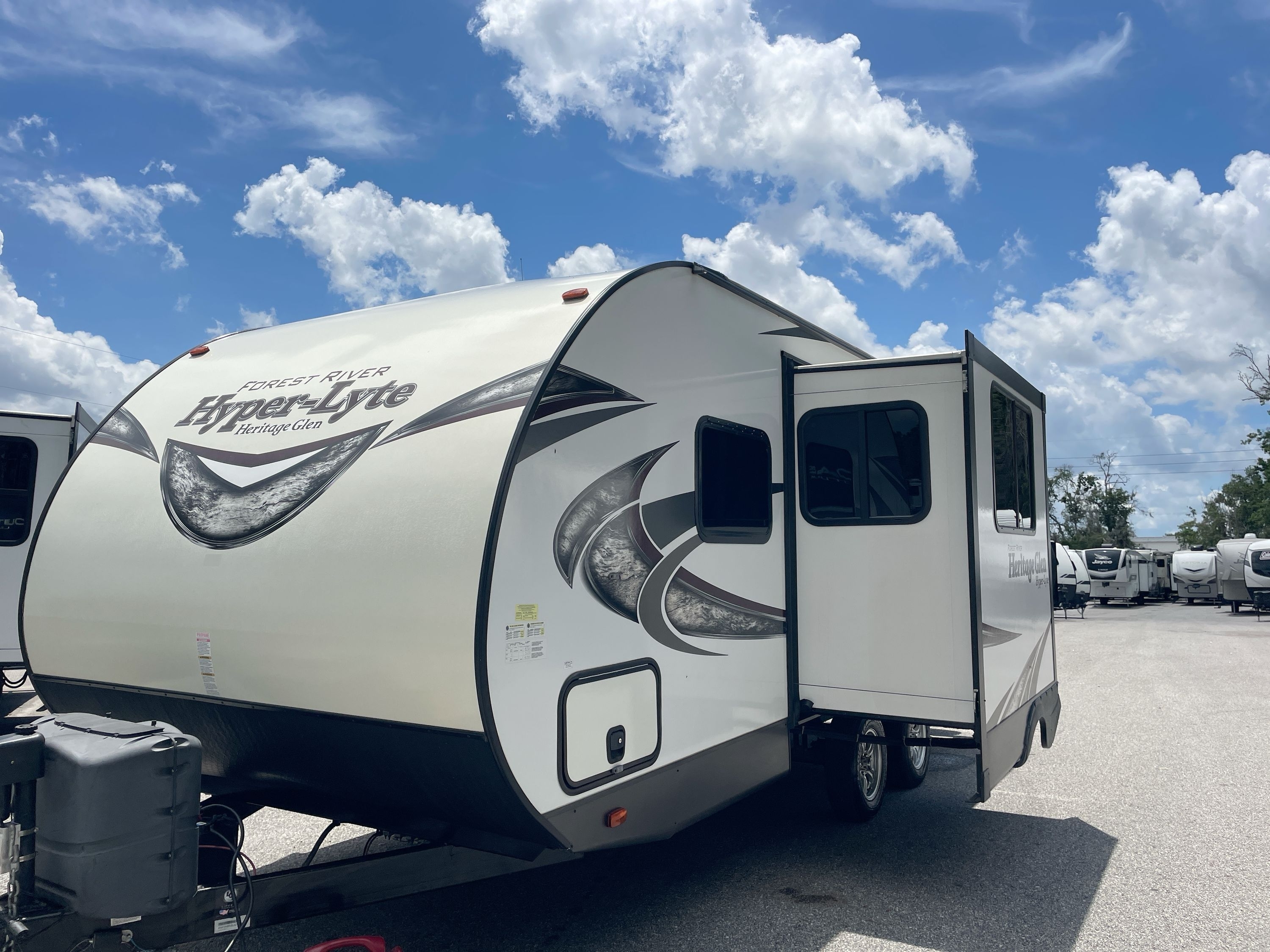 2018 Forest River WILDWOOD HERITAGE GLEN 23RBHL in dover FL