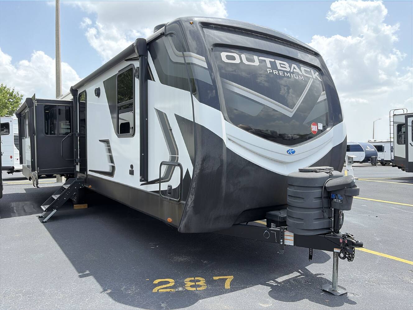 A photo of this 2025 Keystone OUTBACK 328RL