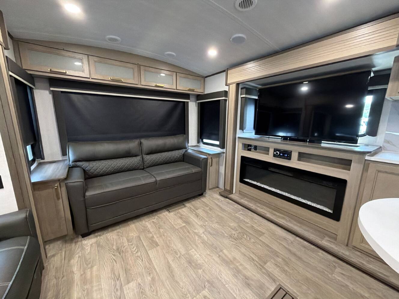 A photo of this 2025 Keystone OUTBACK 328RL