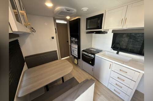 2027 Jayco JAY FLIGHT 211MBW in reno NV