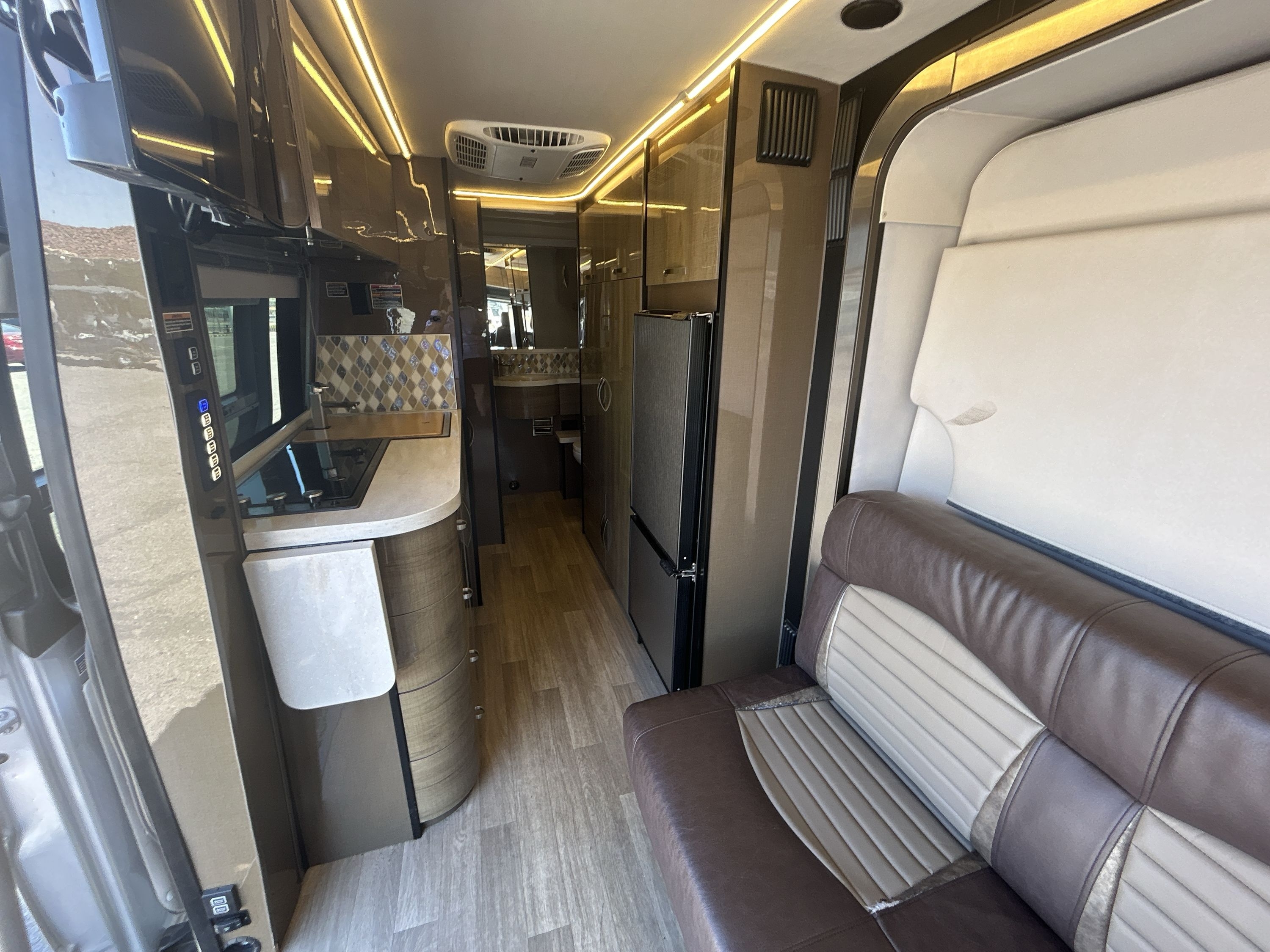 2019 Winnebago ERA 70M in el mirage AZ