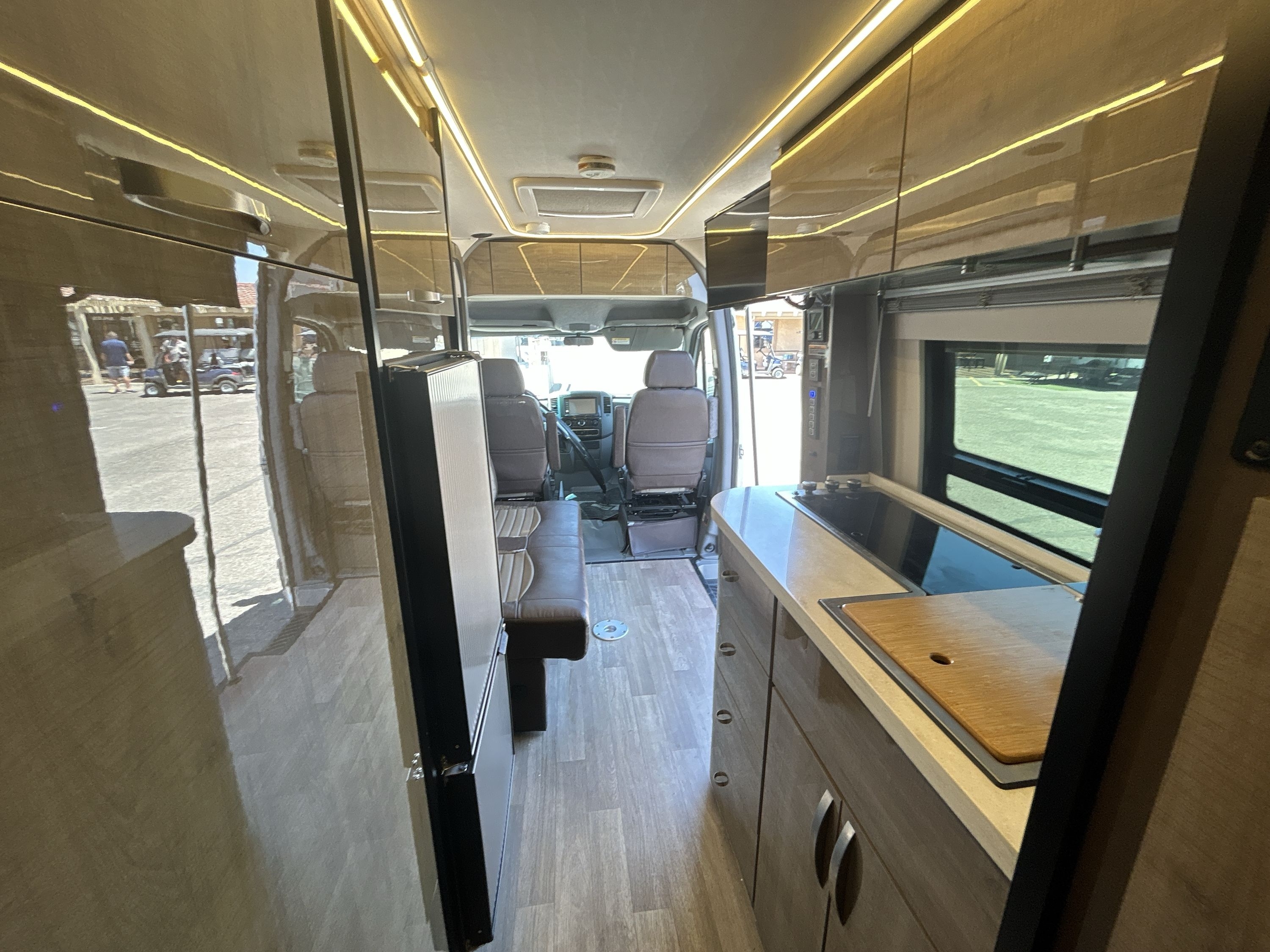 2019 Winnebago ERA 70M in el mirage AZ