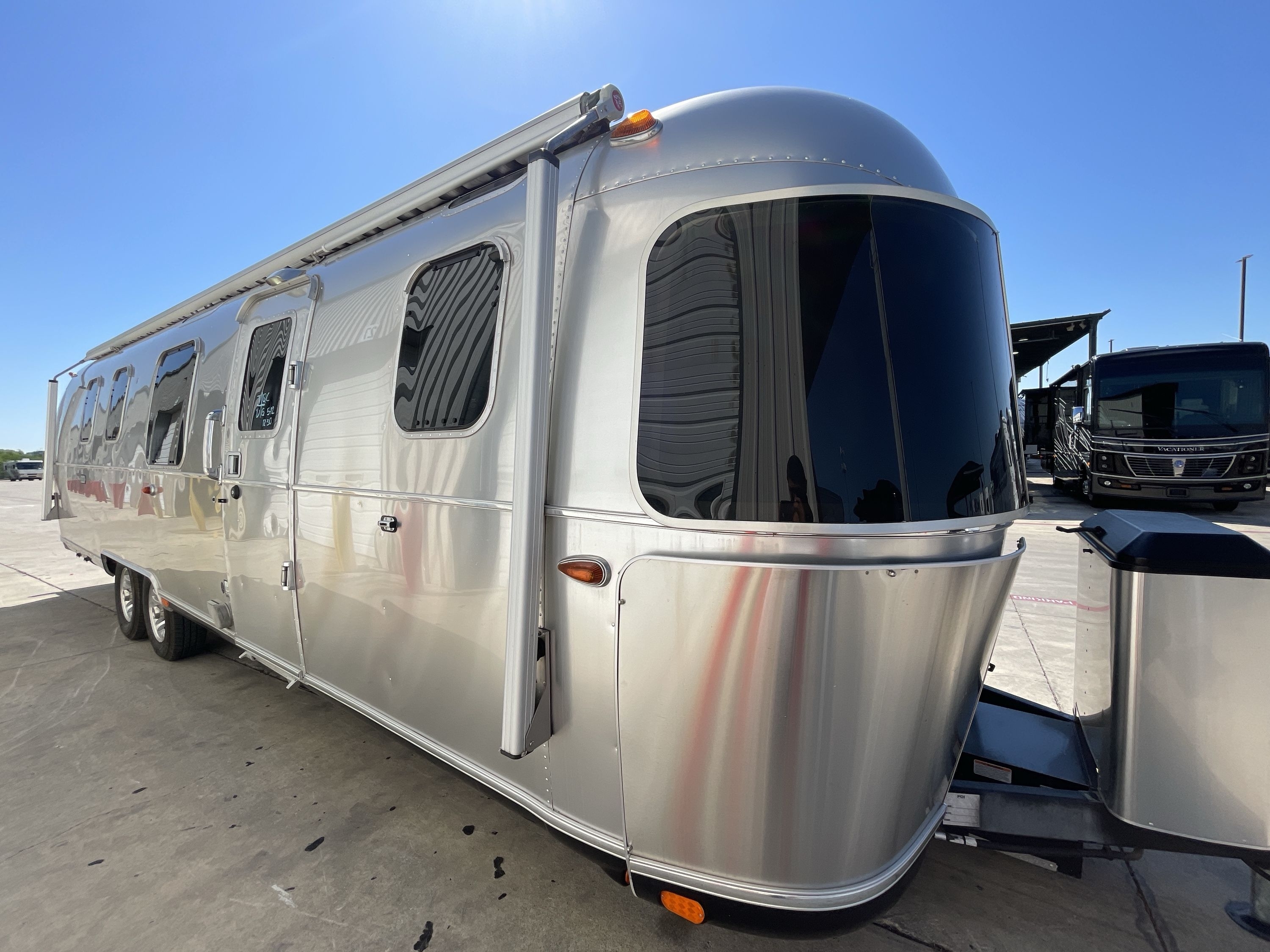 2023 Airstream CLASSIC 33FB QUEEN in new braunfels TX